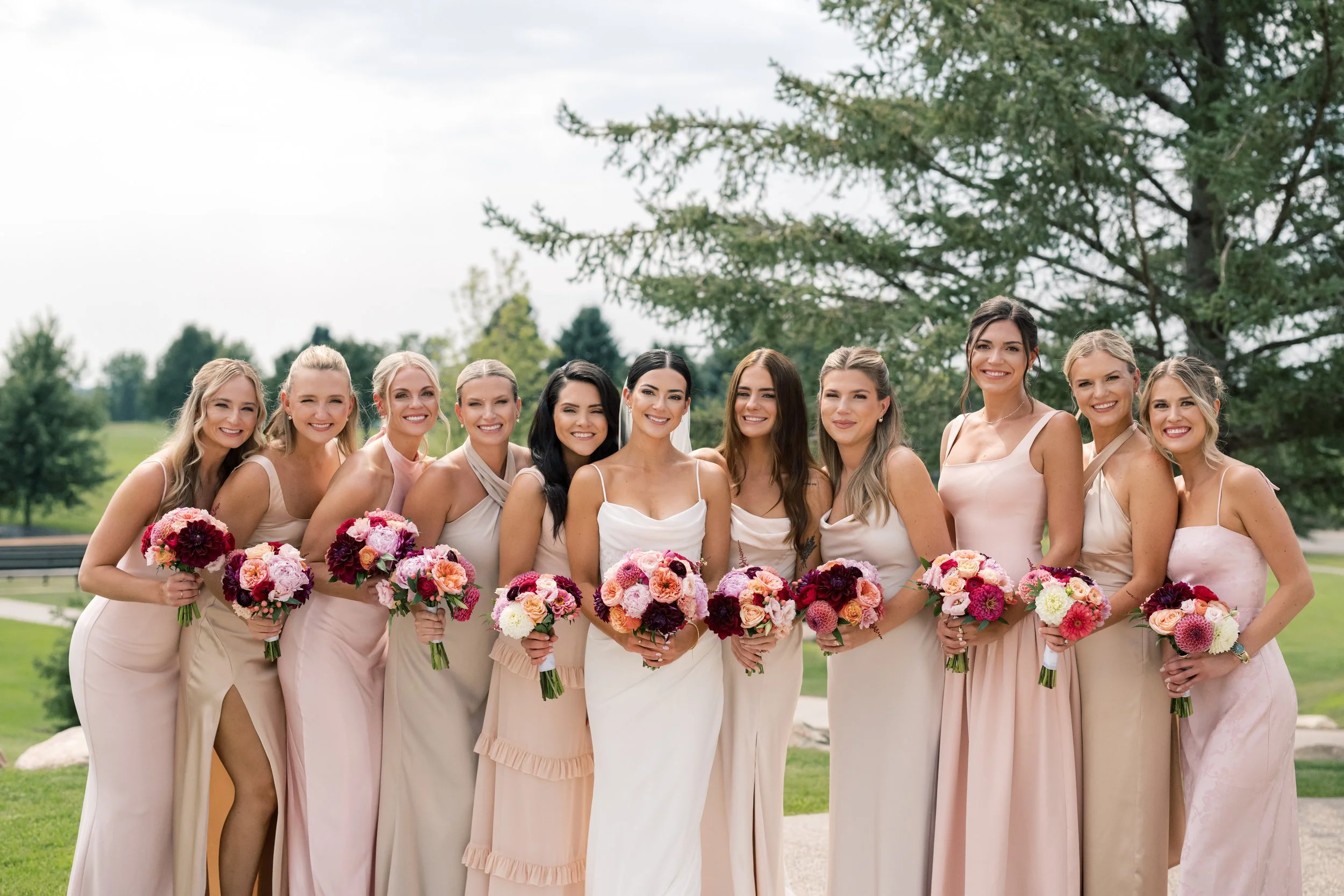 Fashion, Florals, & Fun at This Summer Wedding at the Wexford | It's the Little Things Events
