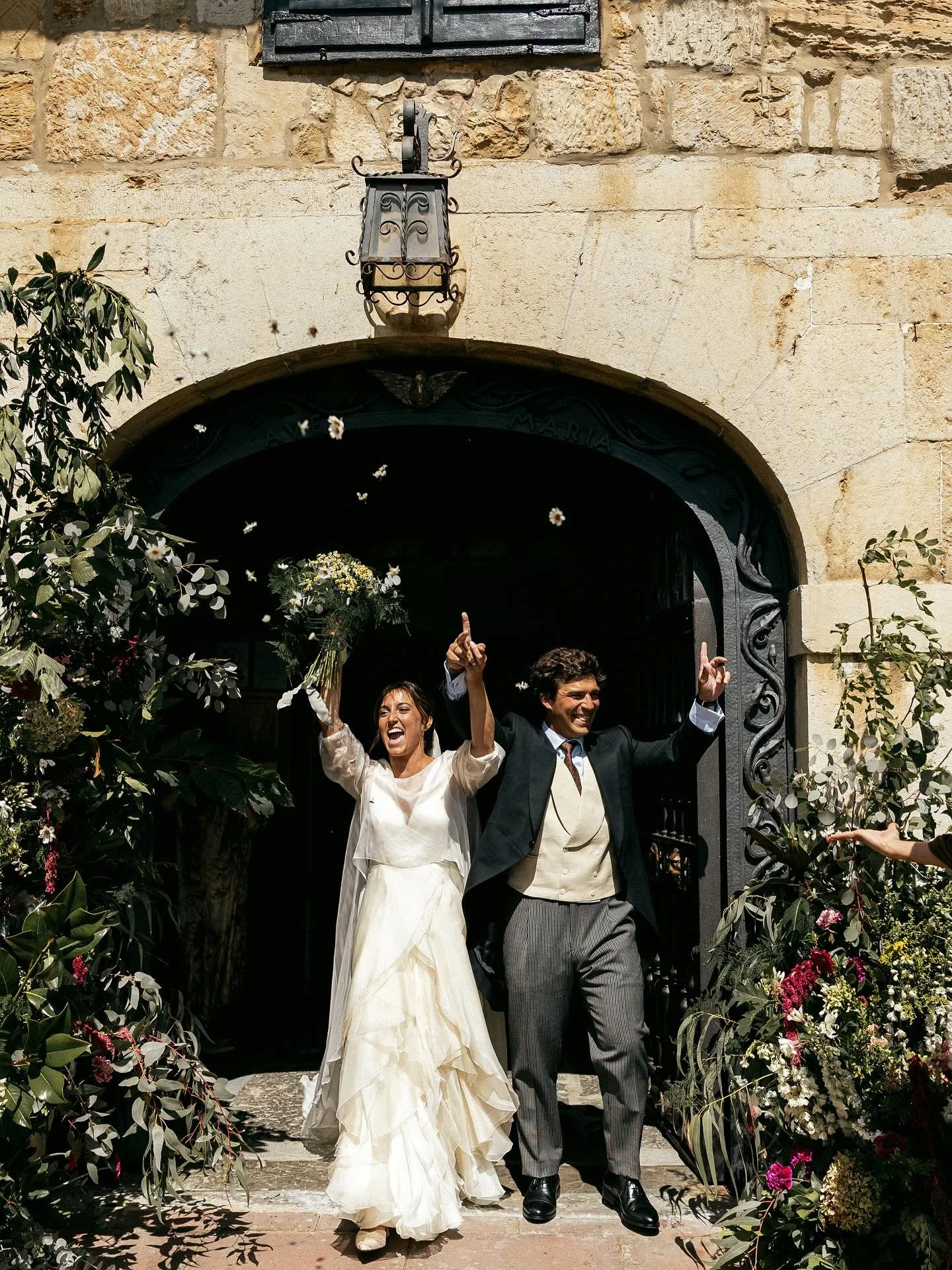 A finales de Agosto decoramos la Preciosa boda de Marga&amp;Manu en Santander 🌼. @marga.illa @manucarmona  Amigos muy queridos, un d&iacute;a inolvidable.❤️💐 

📸Fotos Espectaculares de :@gmstudio_fotografia 🍴Un catering delicioso de : @catering.o