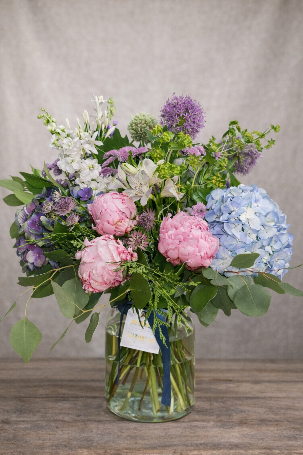 Jarrón de Vidrio con Flores