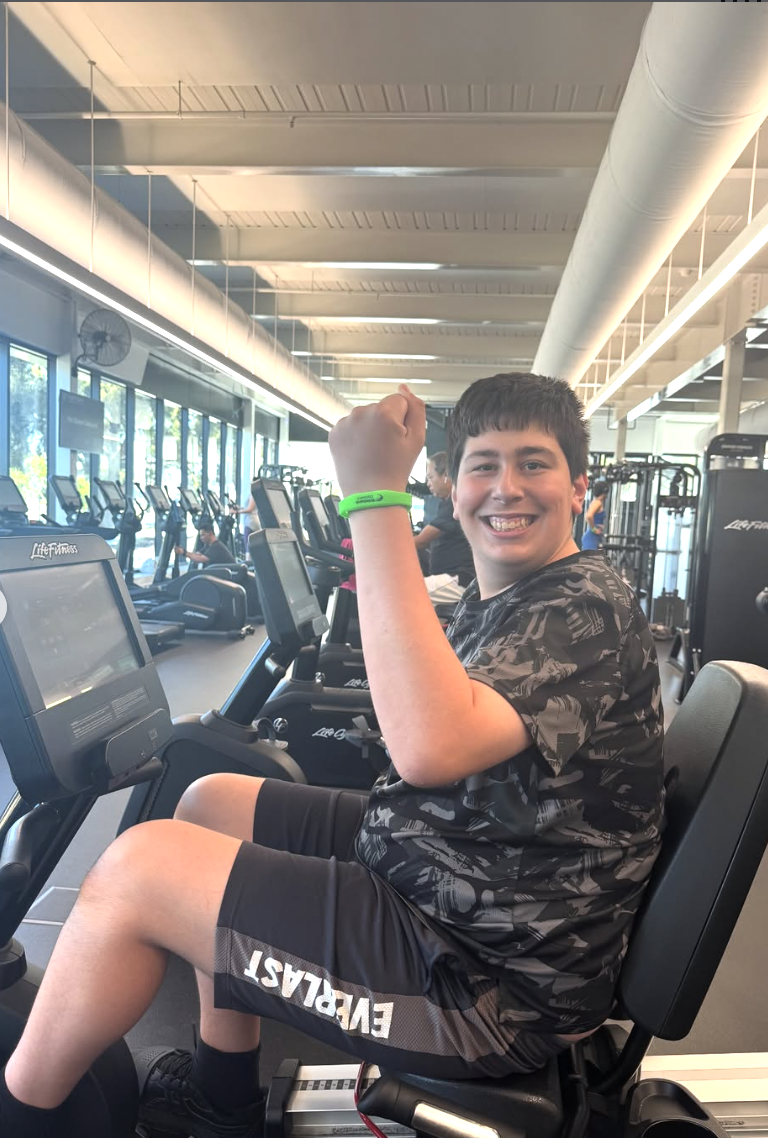 Melbourne NDIS participant participating in gym-based exercise to support physical health, independence, and goal achievement.