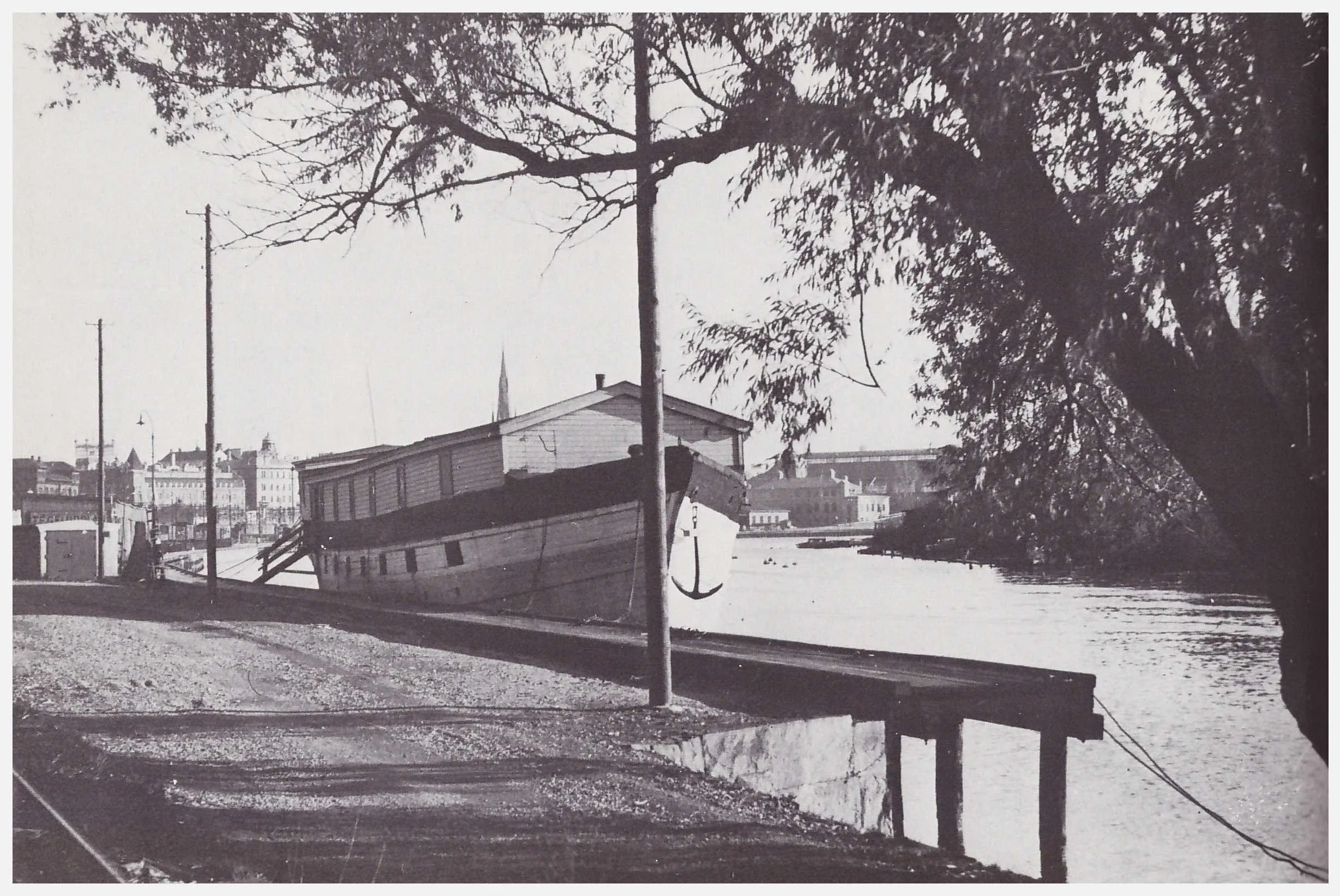 “Arken” vid Klara sjö i Stockholms centrum fungerade under många år som Filadelfia-församlingens natthärbärge för hemlösa män.