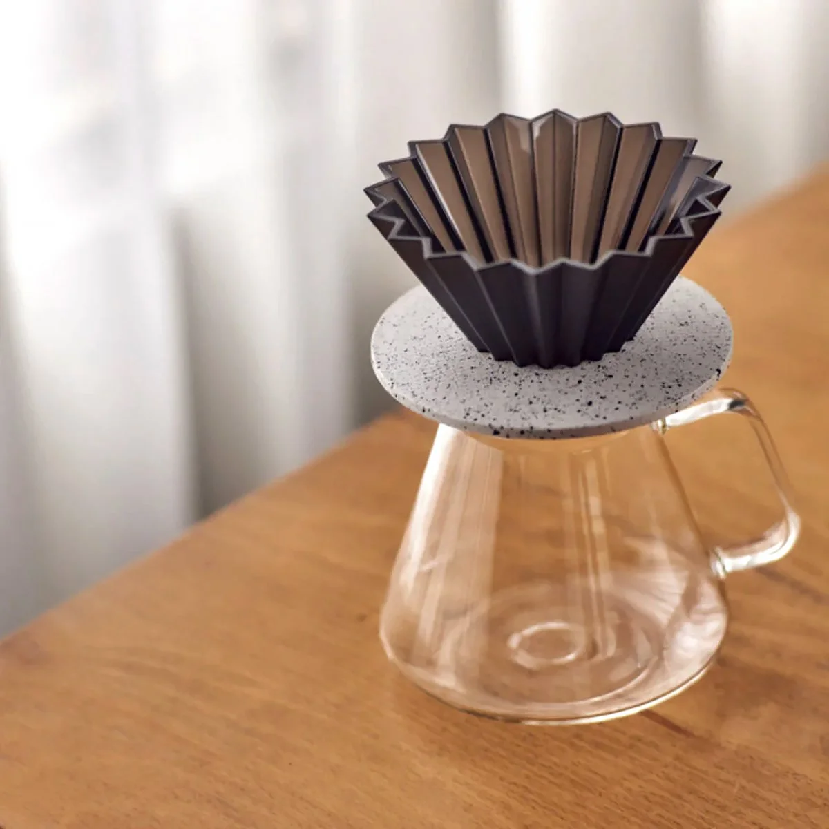 Origami-Dripper-Holder-Grain-Black-White-5.jpg