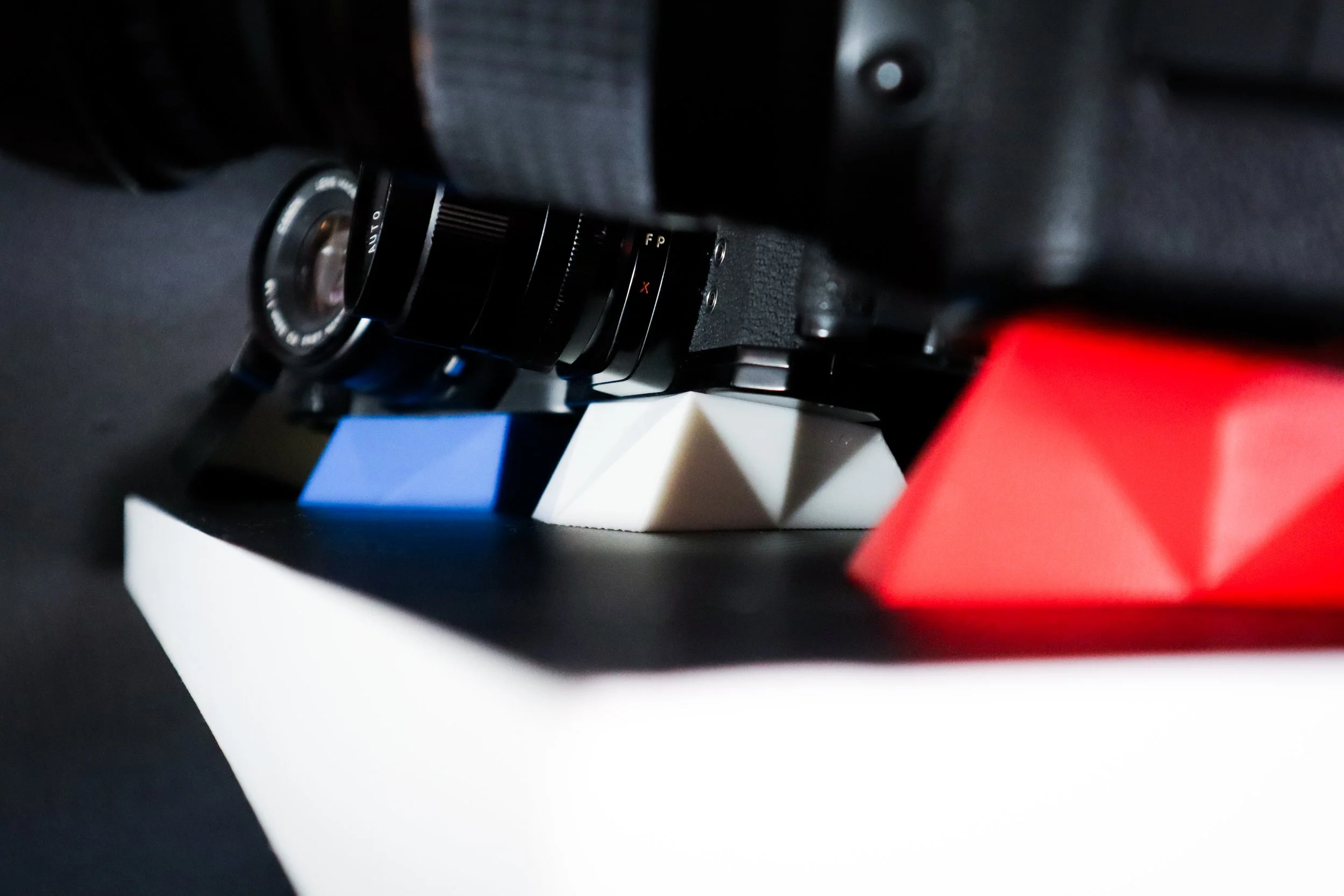 POLY_RIGHT.jpg (Copy)