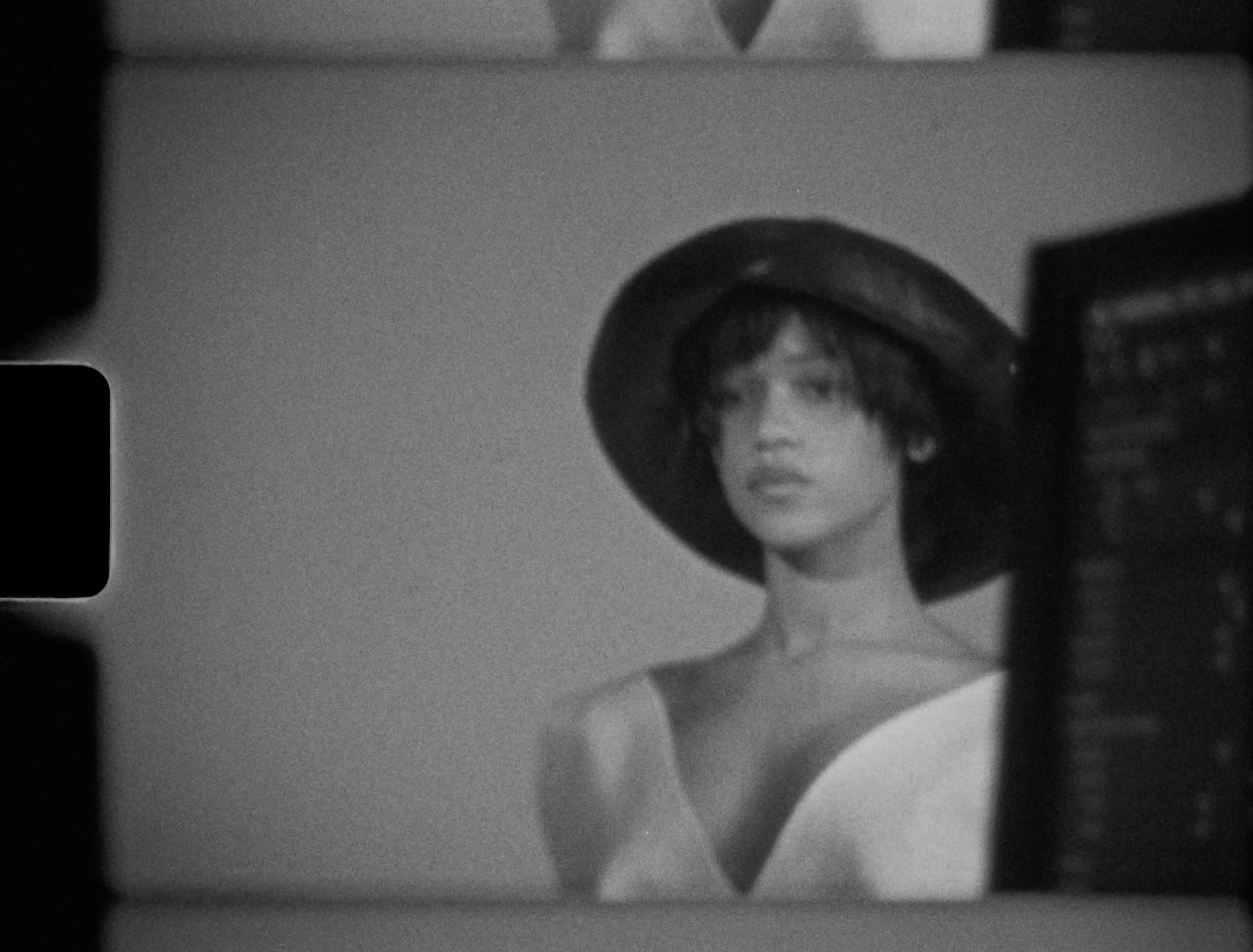 VOGUE PELOCHE_1.1.1.jpg