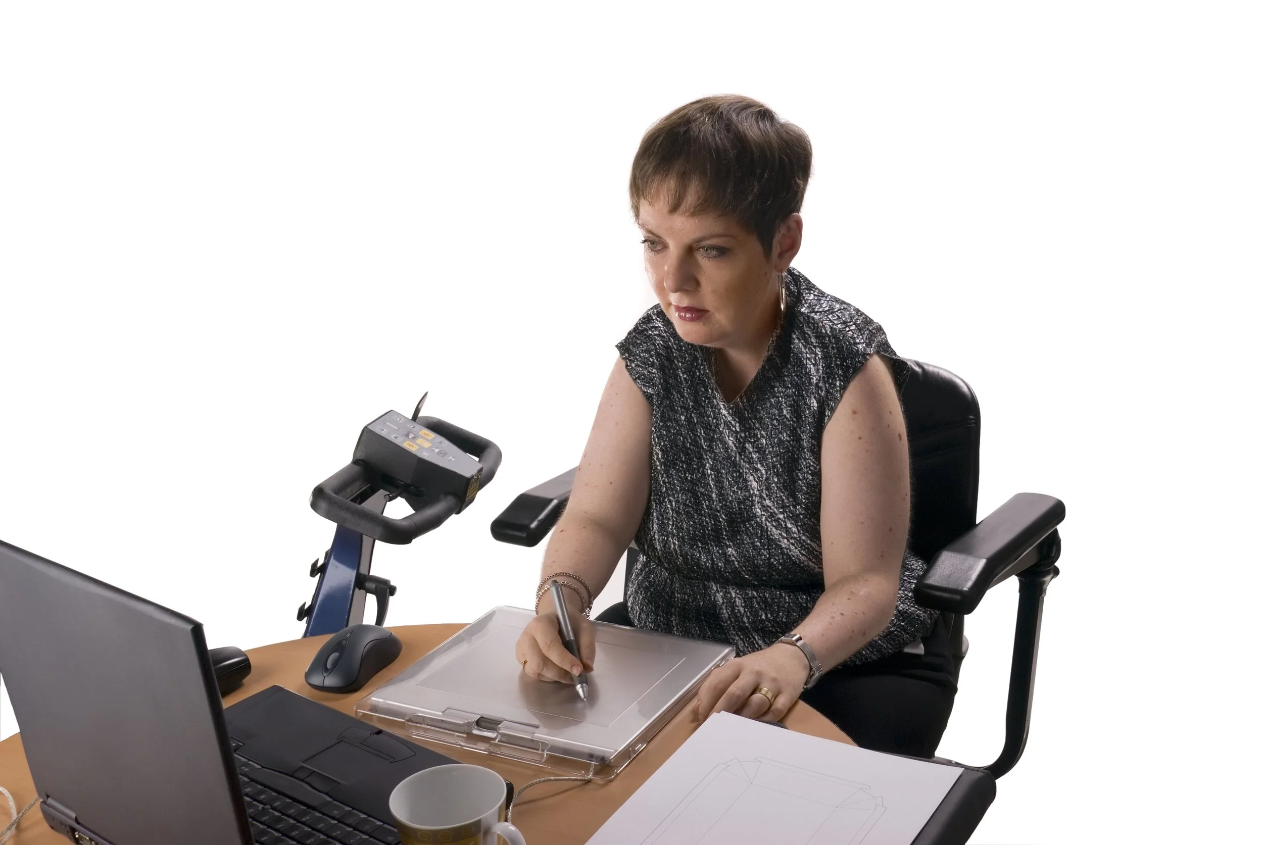 woman at workstation who uses scooter