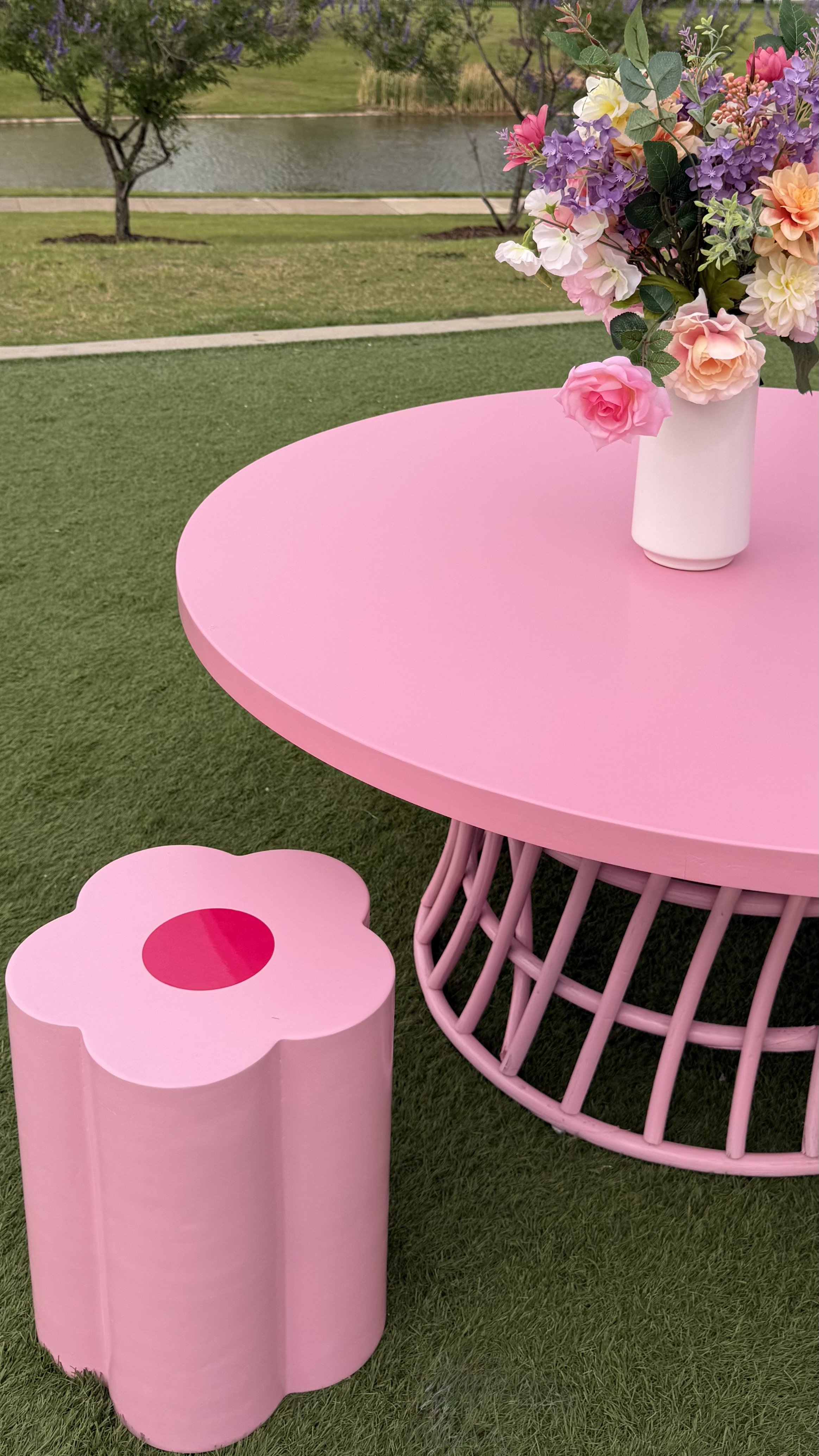 Pink kids round table