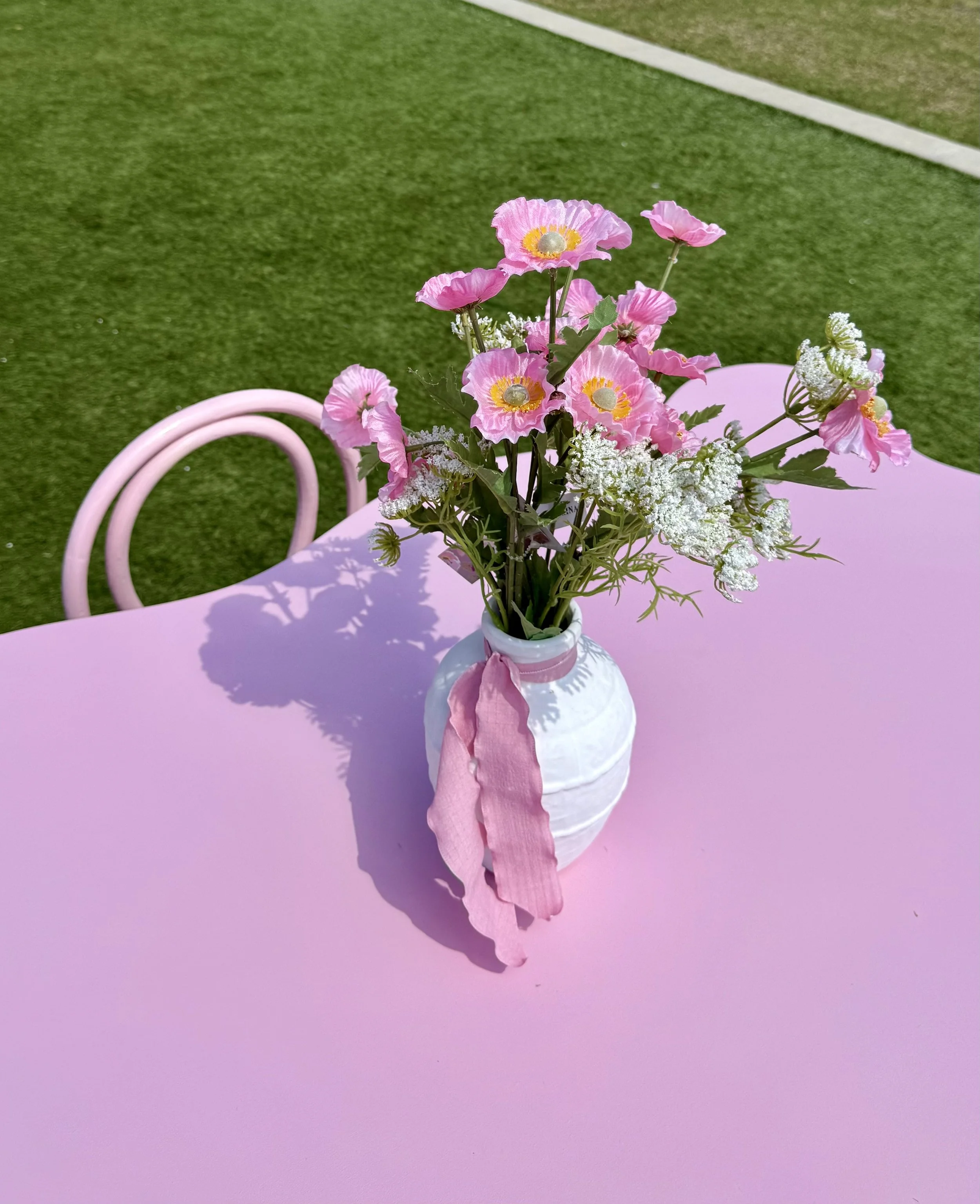 Kids pink square table for rent