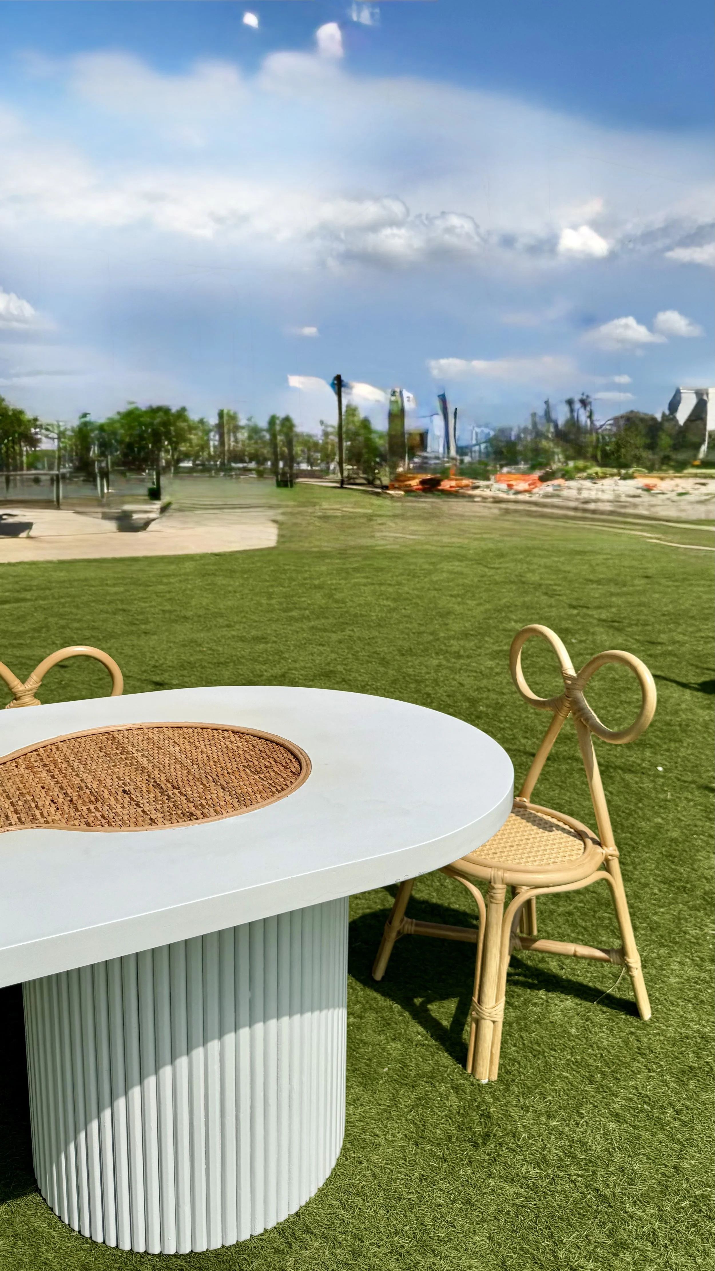 Kids rattan bow chair for parties
