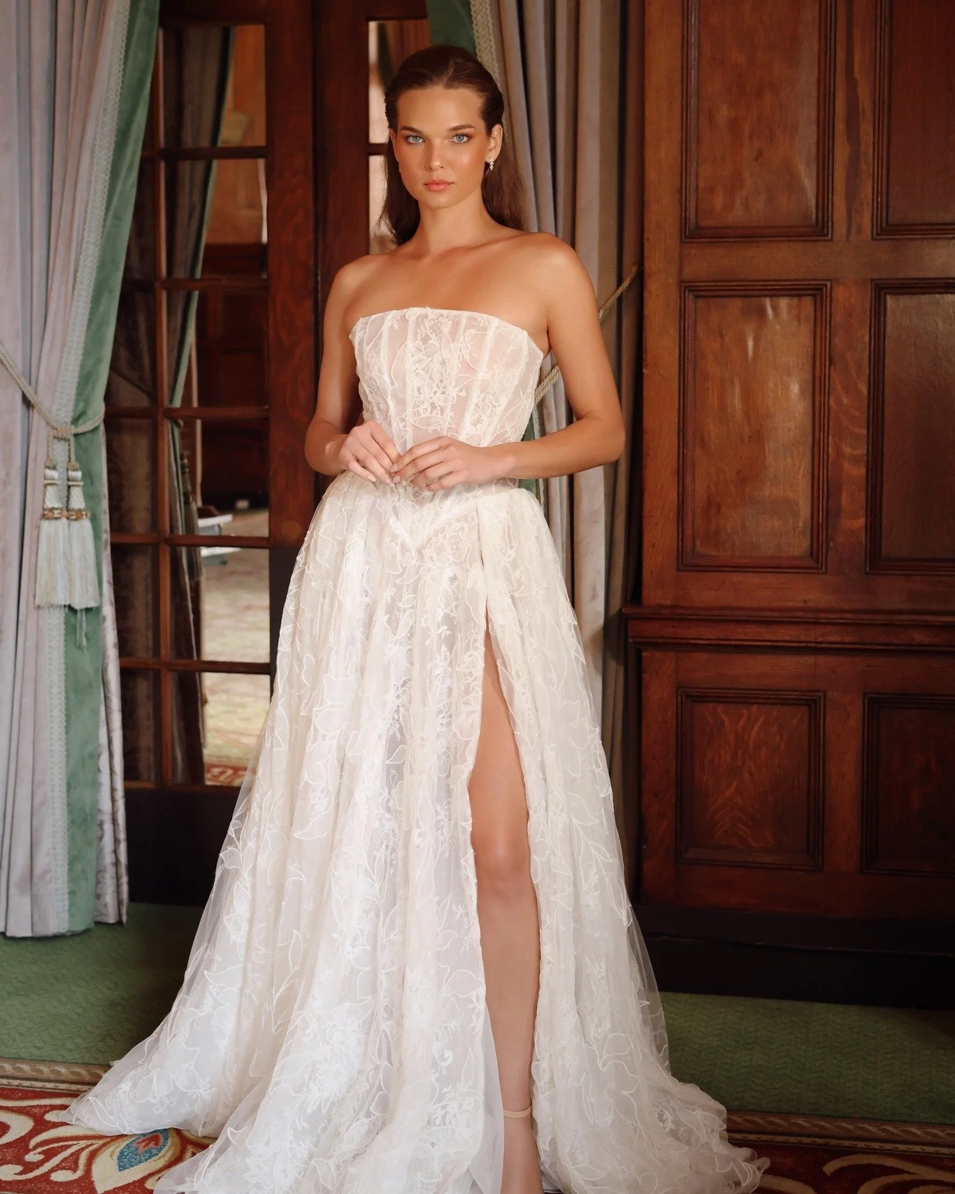 Macelline.

Floral lace shaped into a refined strapless silhouette with a flowing skirt and a striking open leg. Romantic, effortless, and undeniably modern.

ZAKAA Couture.

#designerbridal #modernbride #fashionbride #bride2026 #weddingdressinspo #w