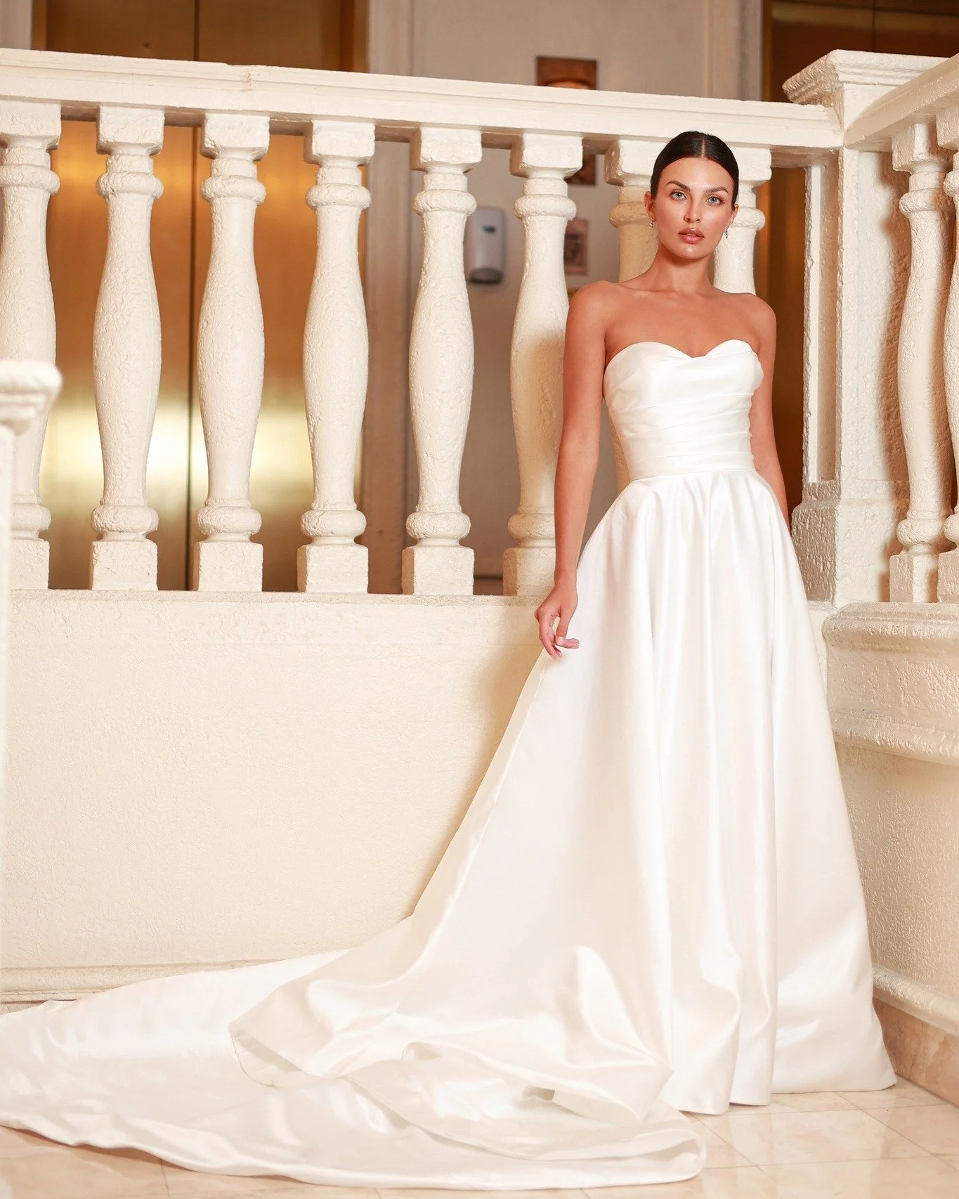 Whispers of Pearl.
A vision of modern romance, shaped in luminous satin and finished with a train that leaves a lasting impression.

#zakaacouture #weddingdress #satinweddingdress #bride #modernbride #bride2026 #sayyestothedress