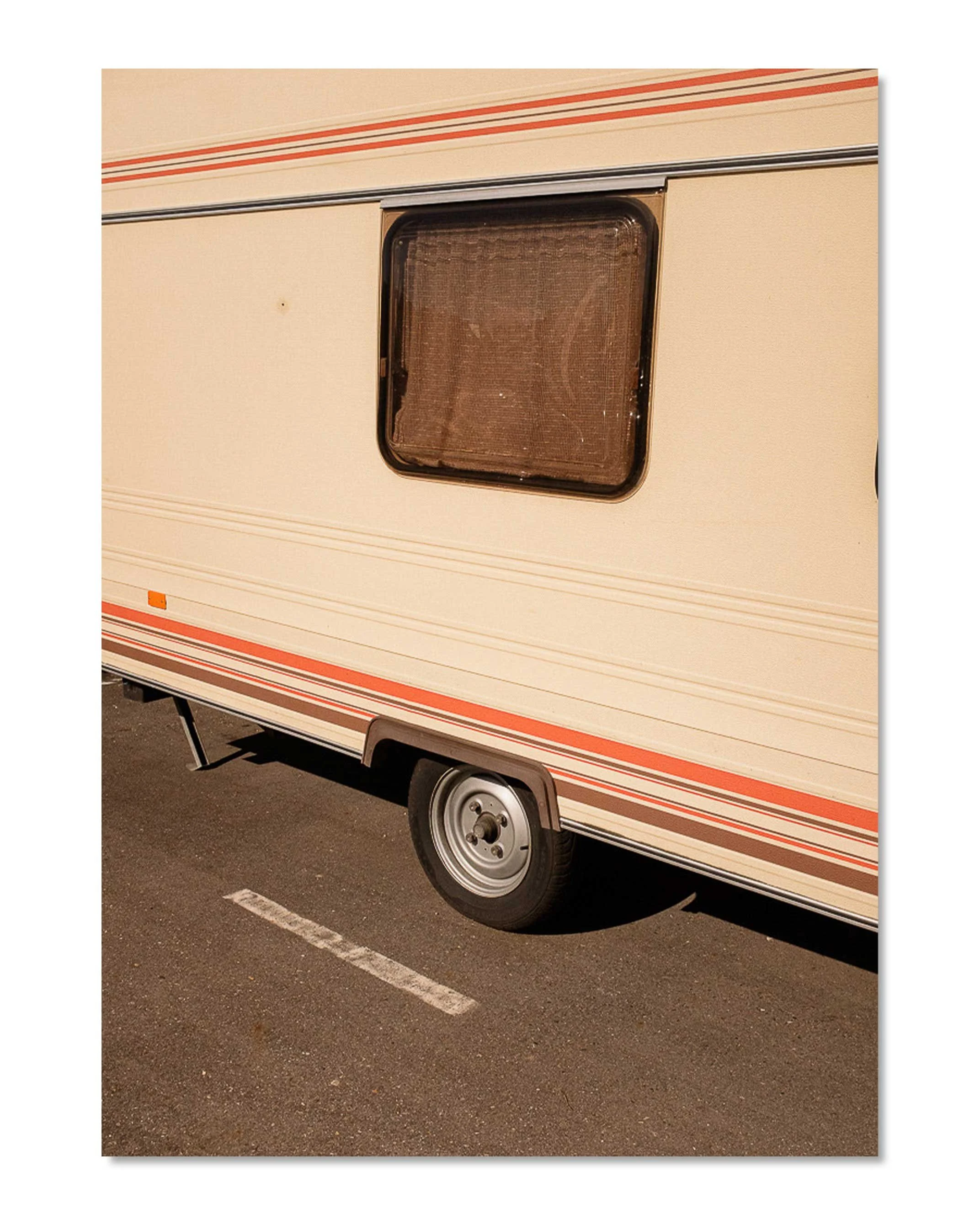 CAMPING_01_SQ9893717.jpg