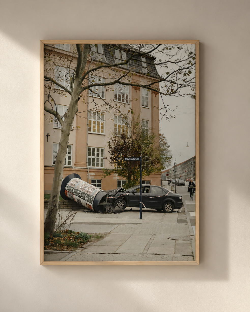 CAR CRASH MOCKUP FRAME.png