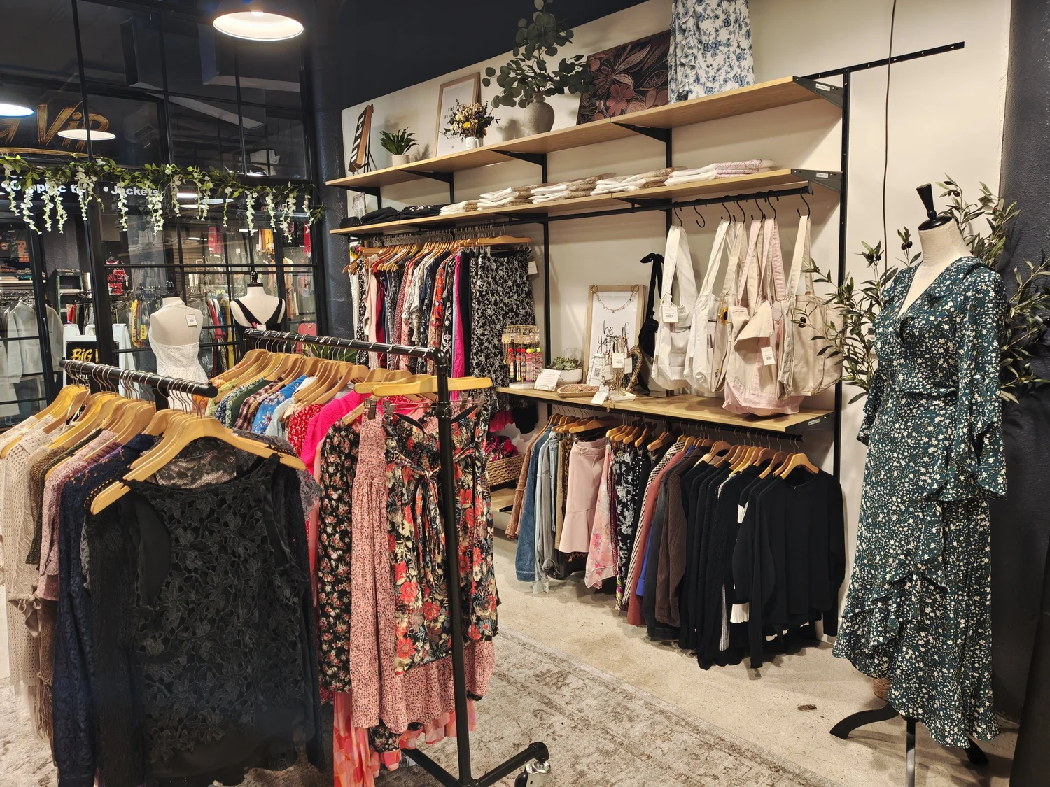 The Paperworks | Exhibits & Shops