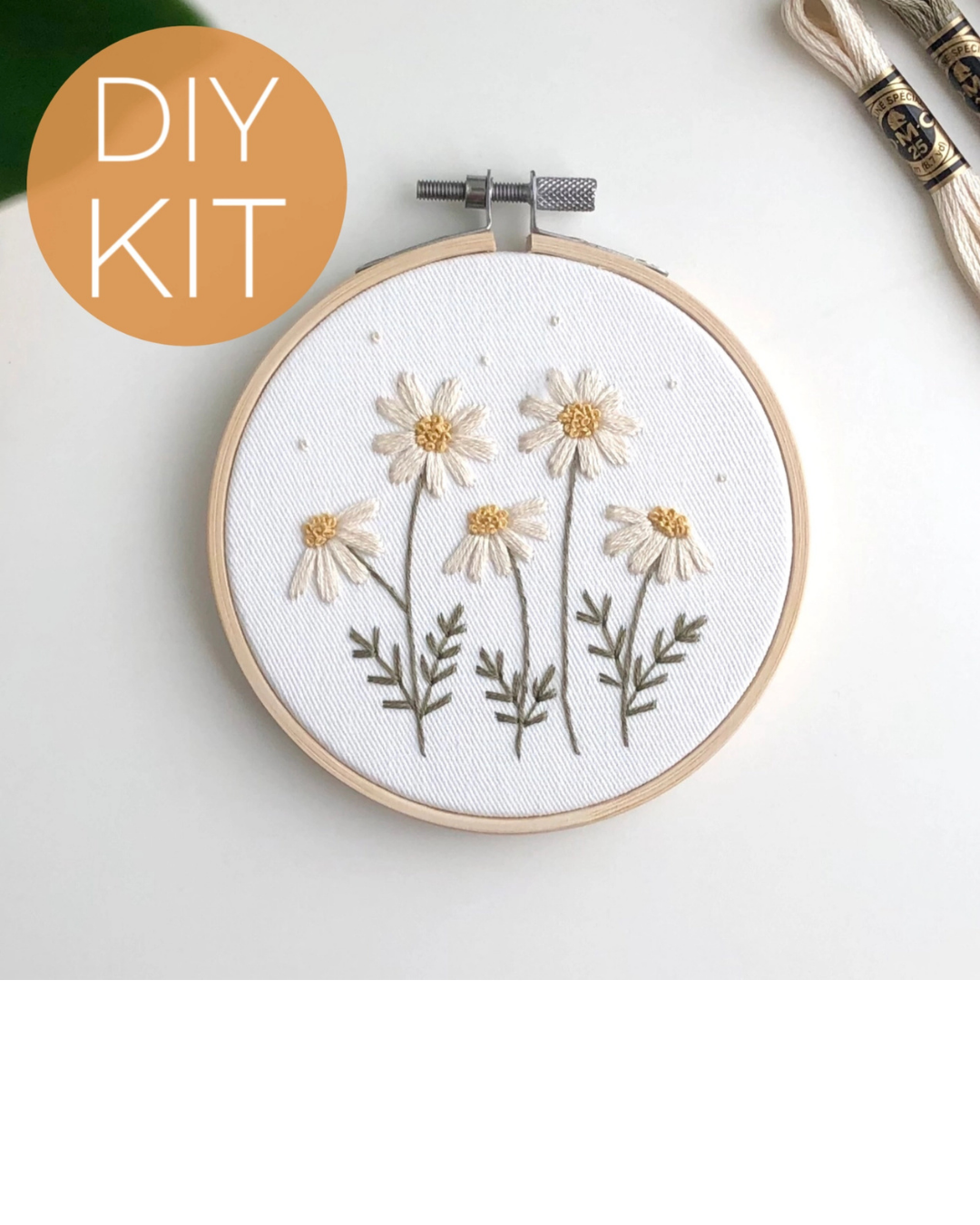 Daisies Embroidery Kit, 4” Beginner Embroidery Craft Kit
