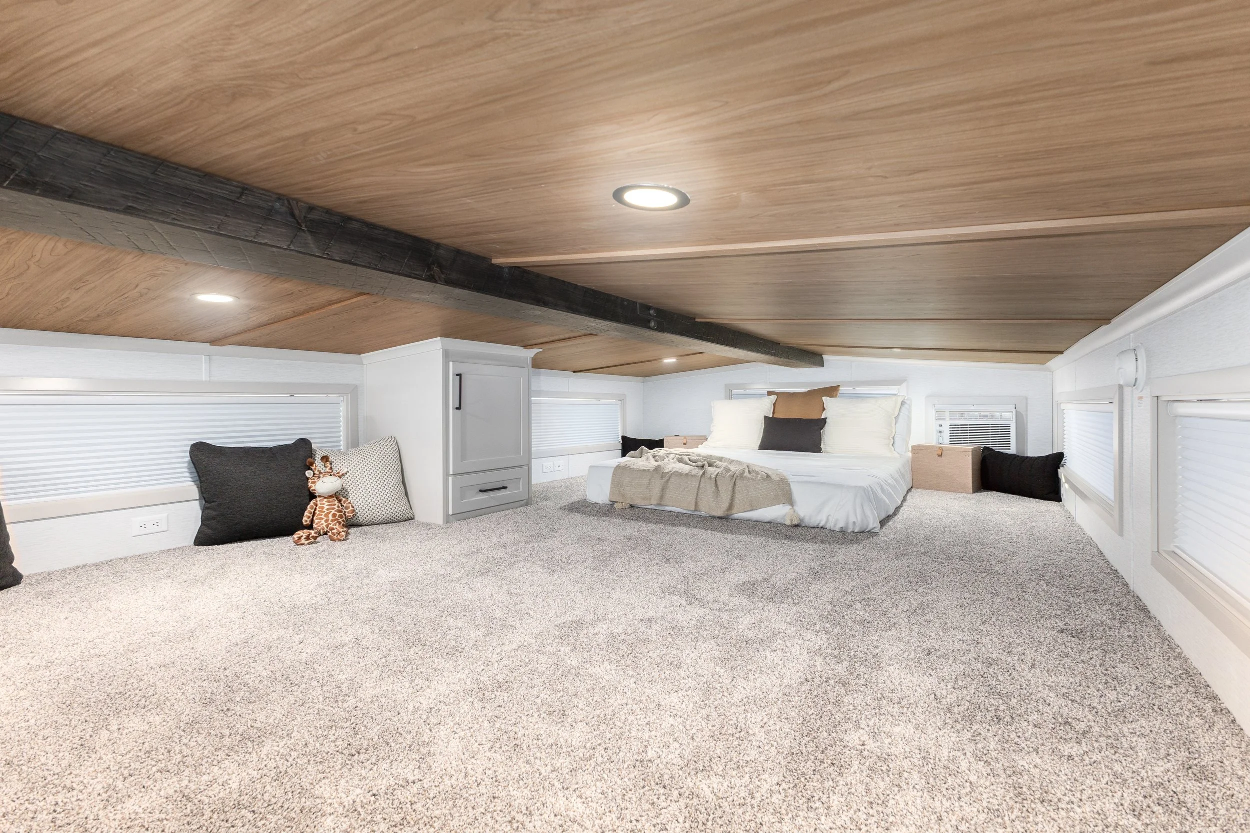 Kropf - 2025 Show - Unit 1 - Interior - 11.jpg