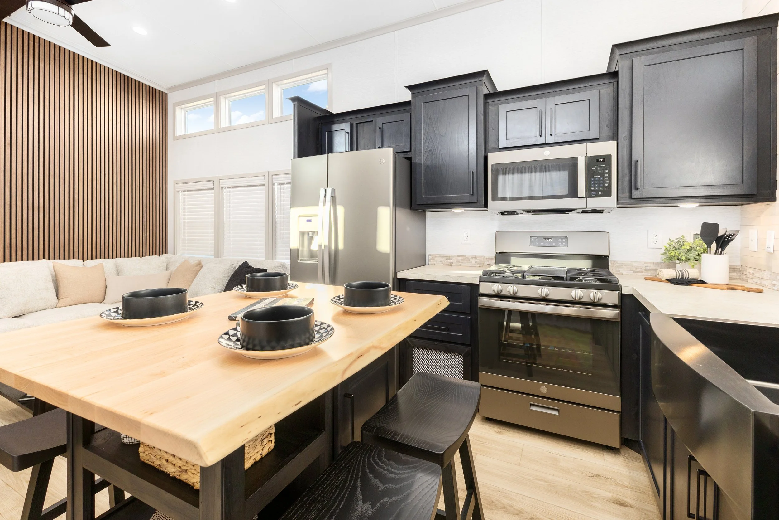 Kropf - 2025 Show - Unit 6 - Interior - 6.jpg