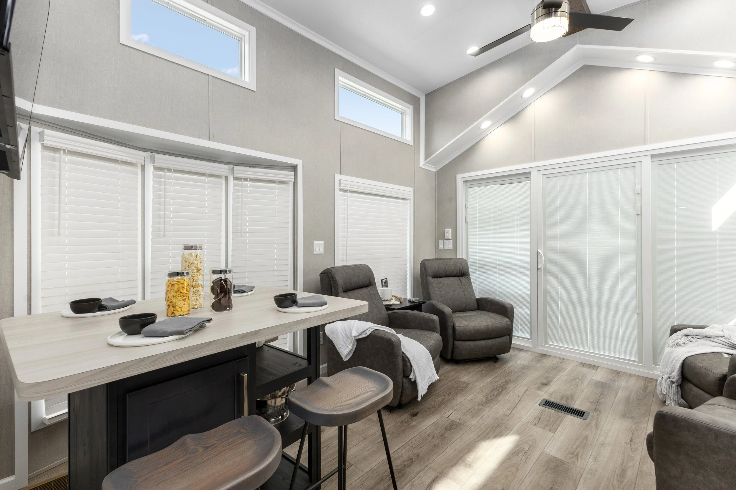 Kropf - 2025 Show - Unit 7 - Interior - 8.jpg