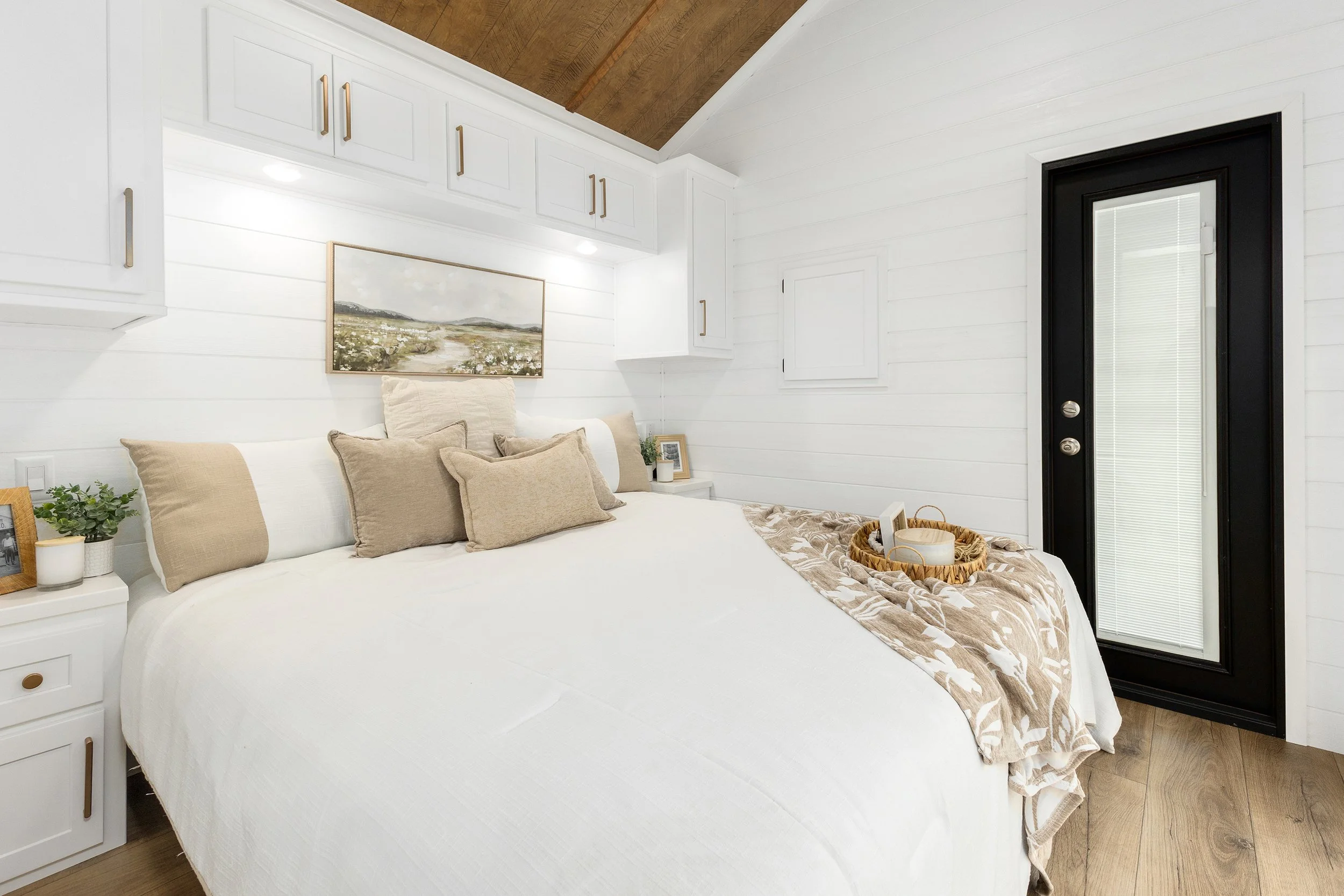 Kropf - 2025 Show - Unit 9 - Interior - 43.jpg