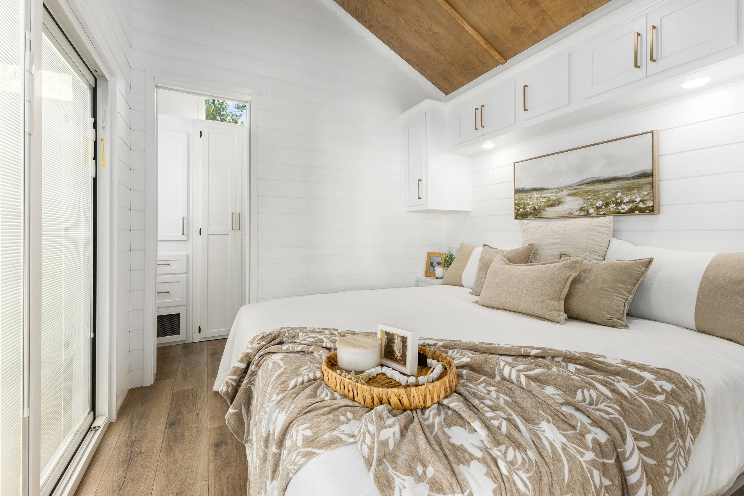 Kropf - 2025 Show - Unit 9 - Interior - 42.jpg