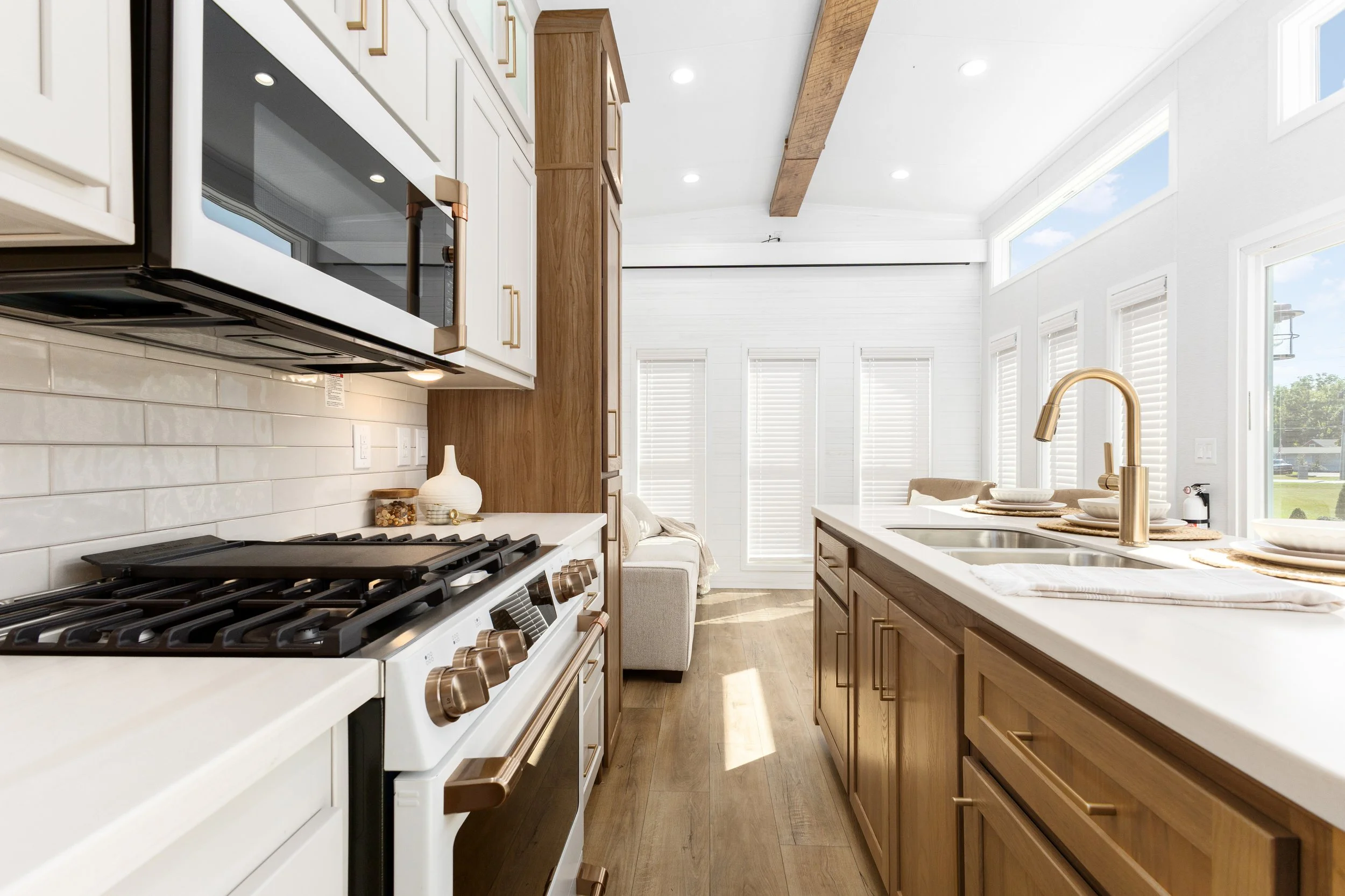 Kropf - 2025 Show - Unit 8 - Interior - 10.jpg