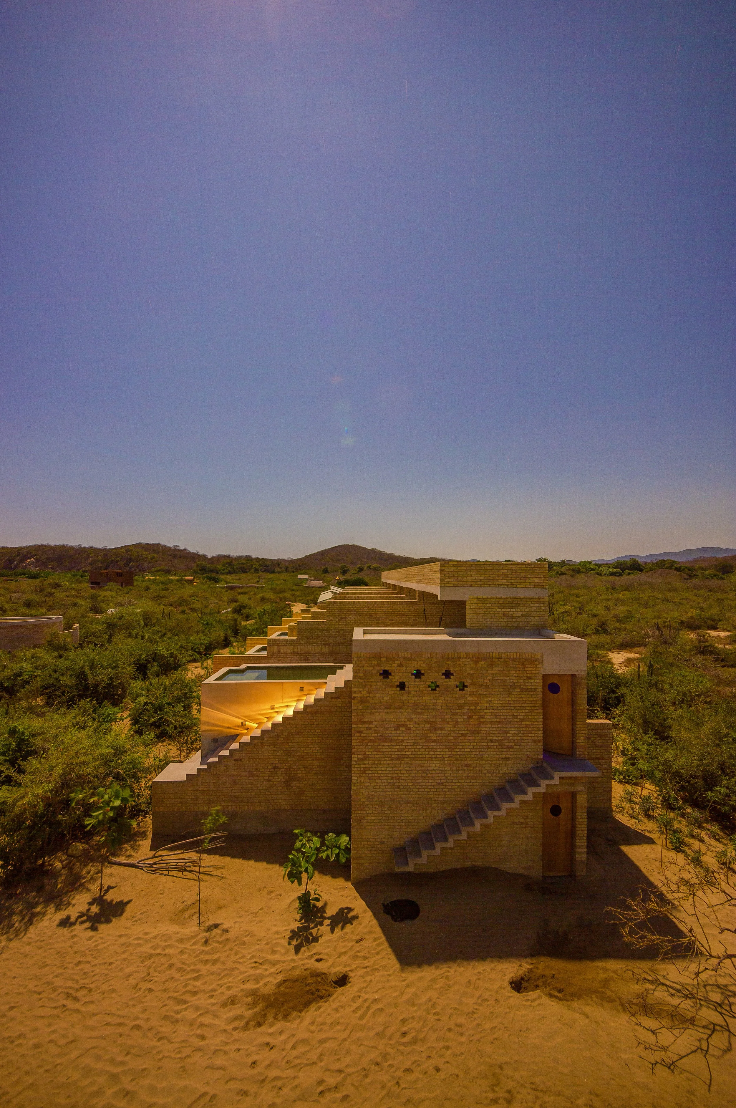 studio-chirika-alberto-kalach-terrestre