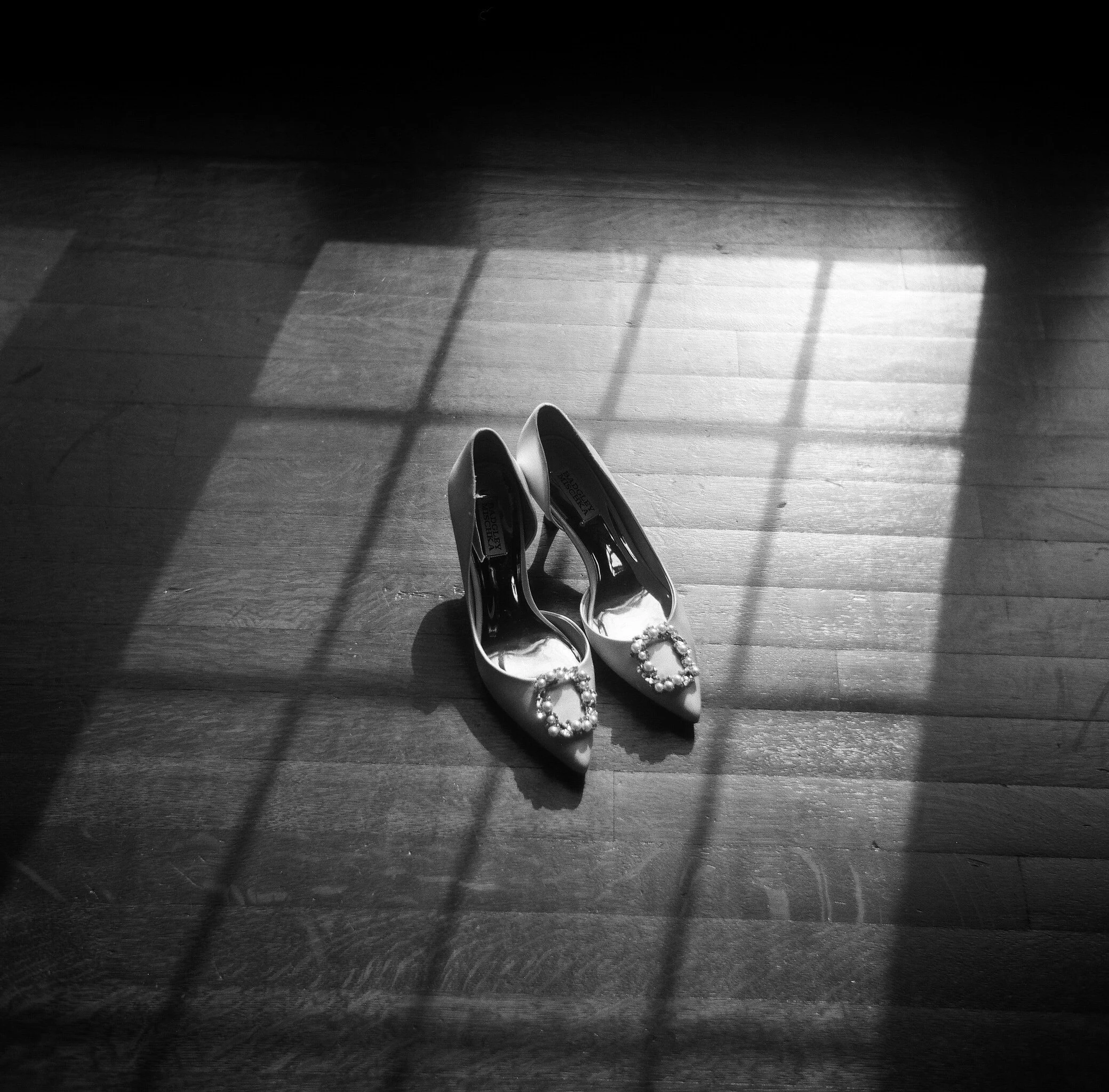 120 film, medium format, black and white wedding photographer