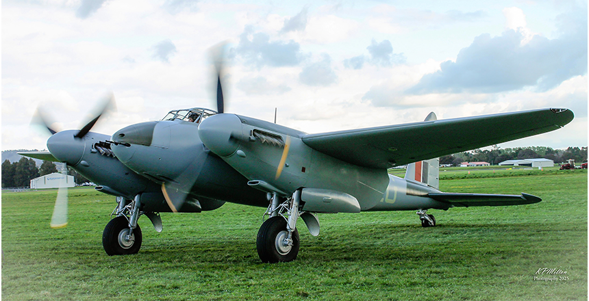 Warbirds Over Wānaka – De Havilland Mosquito, Wānaka, Otago