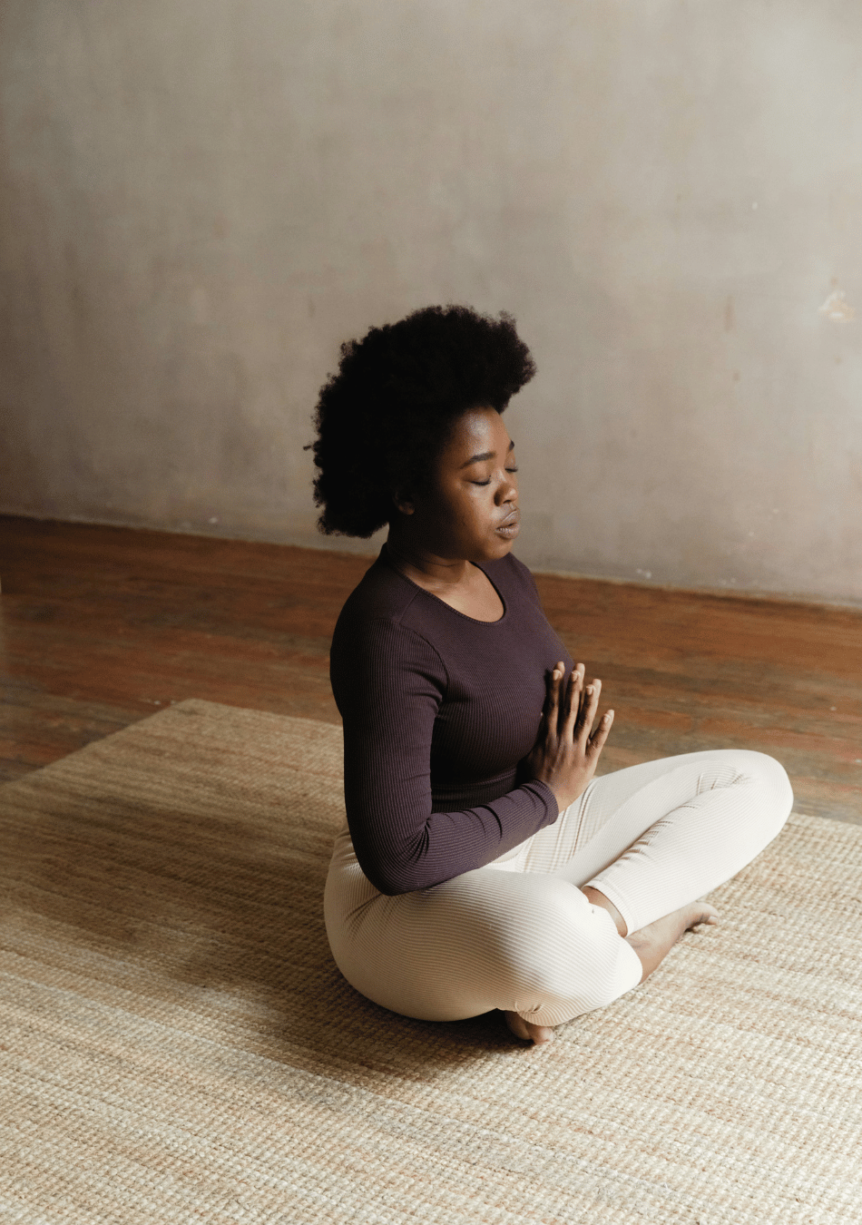 10 Grounding Techniques for Anxiety From a Licensed Therapist