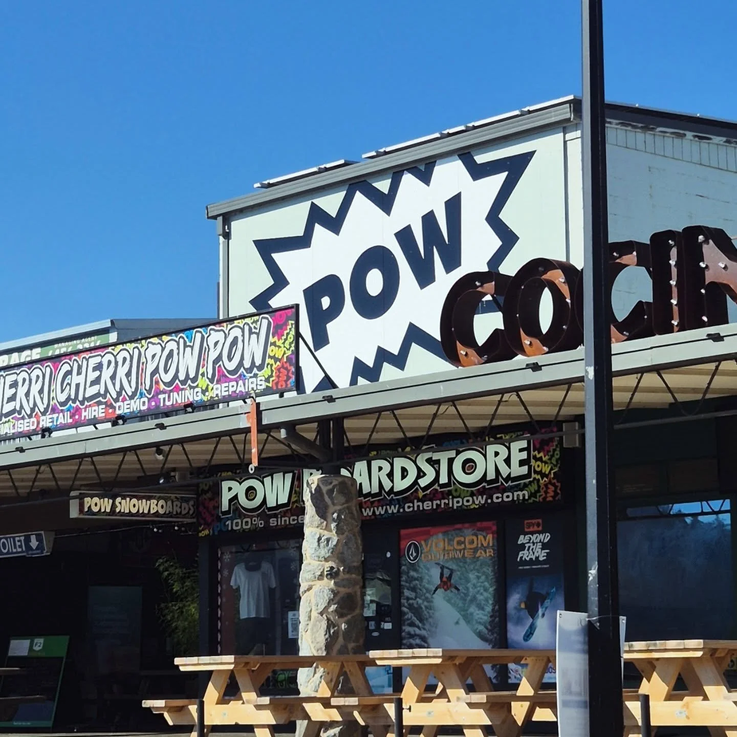 Welcome to 2026 Jindy! First up, our team freshened up the big POW in old town for @cherripowboardstore with a new lick of paint 🤙

Hope you all had a great break, we are back and ready for all your signage, stickers and vehicle wraps! DM, email or 