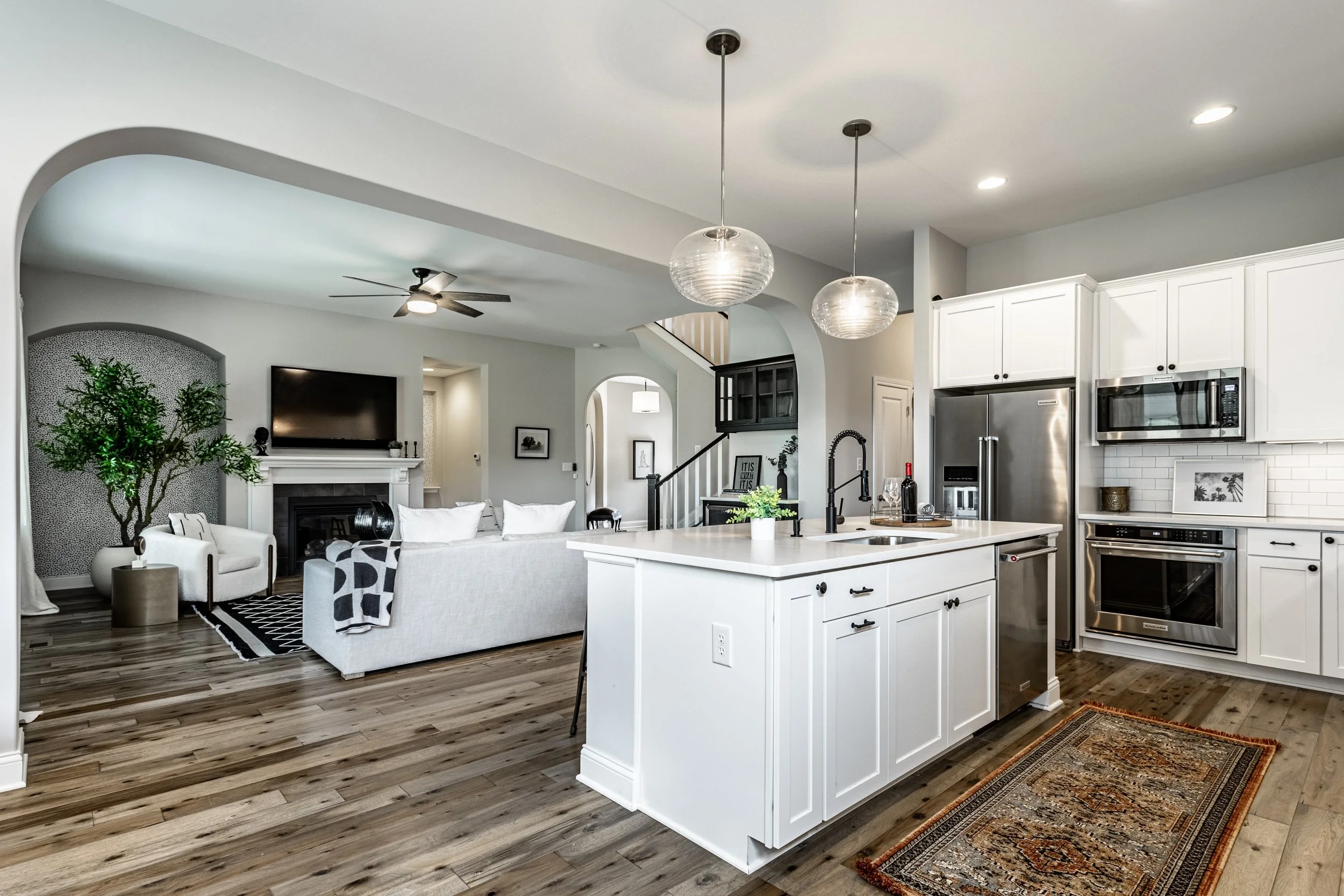 19-12184 Frenzel Pkwy.jpeg