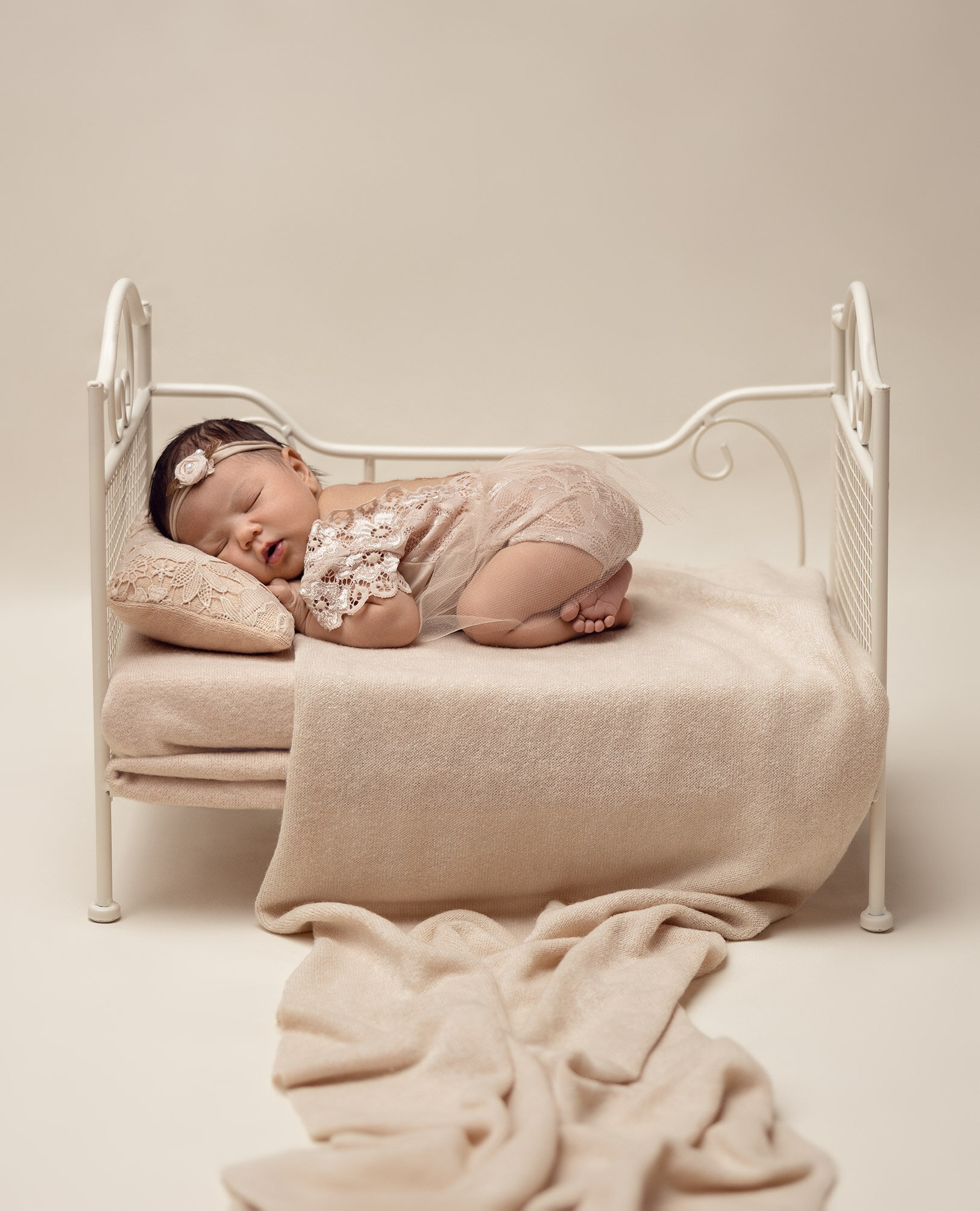 newborn-photographer-Frisco-TX