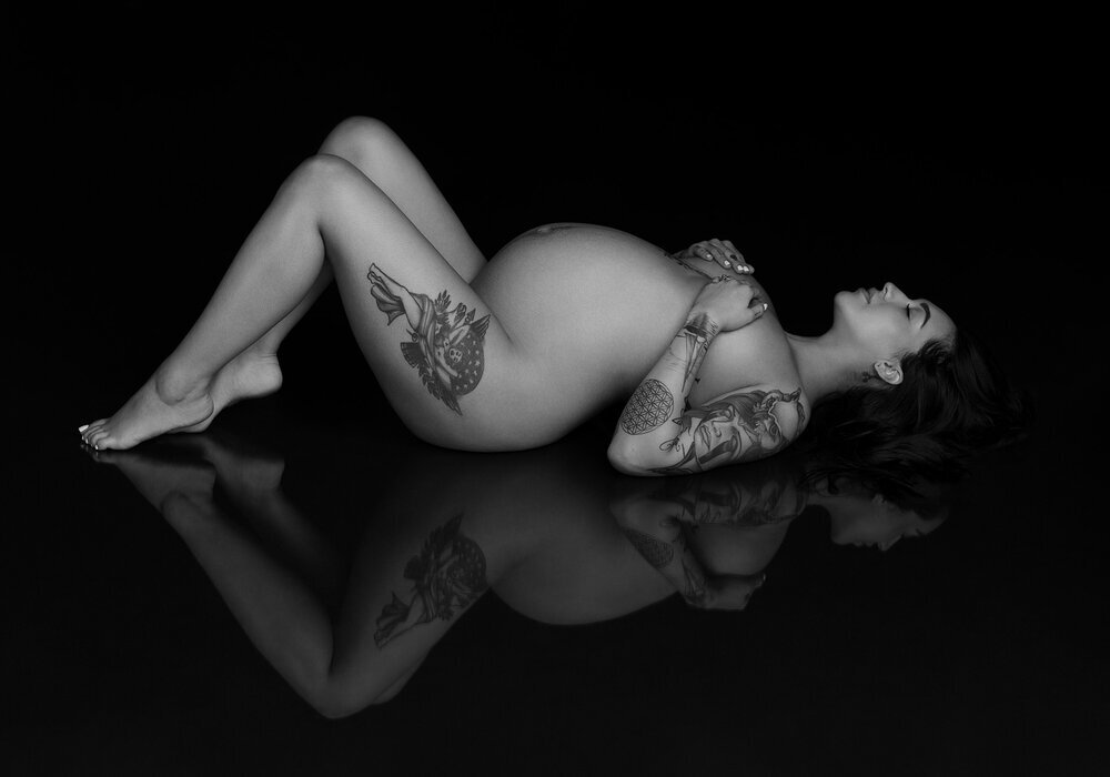 Anya-Sifton-Photography-Frisco-maternity-reflection.jpg