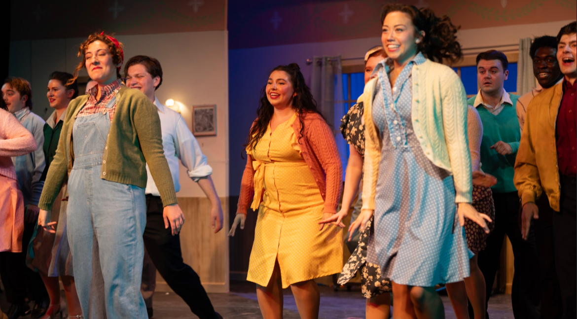 Ensemble in Holiday Inn