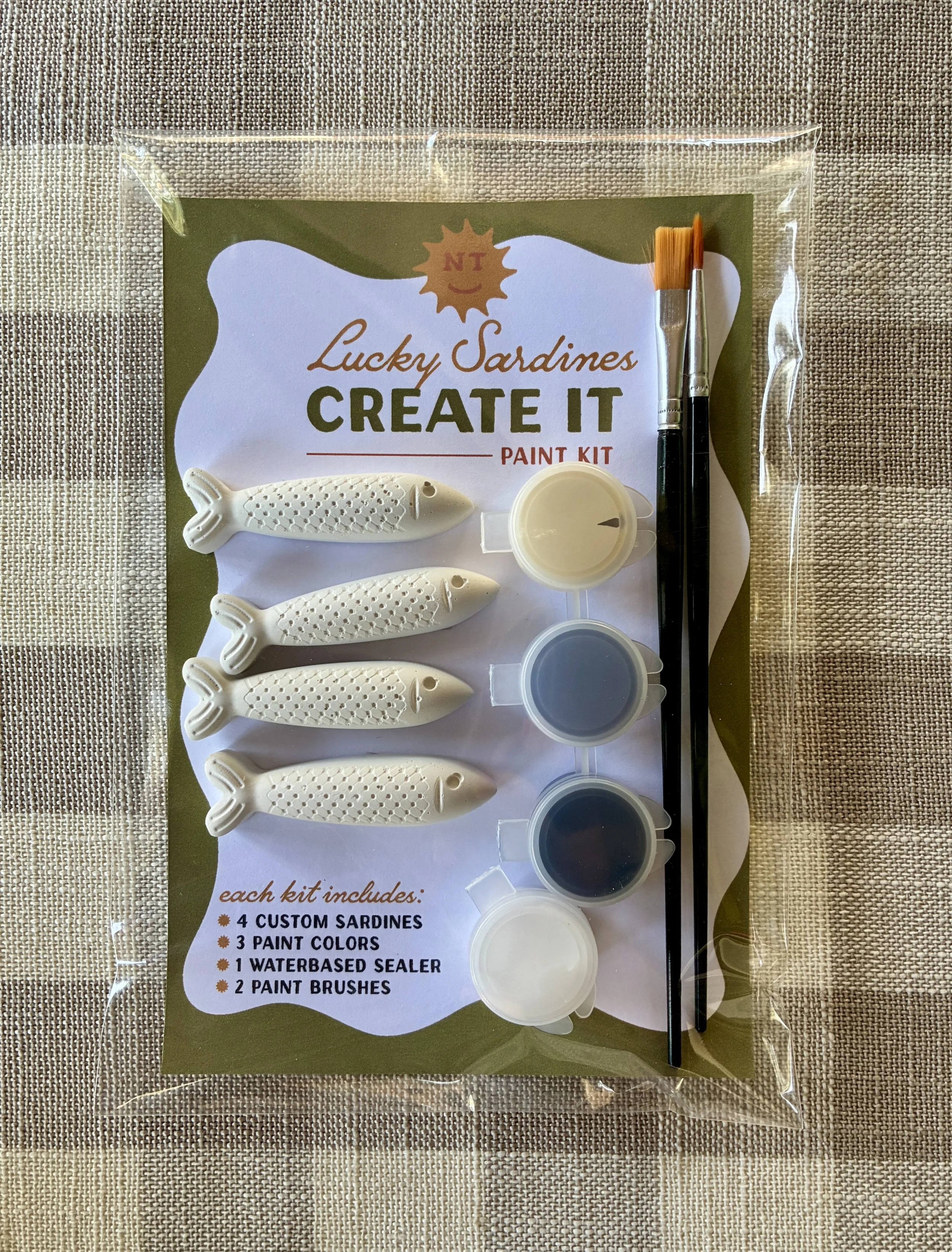 lucky-sardine-paint-kit.jpg
