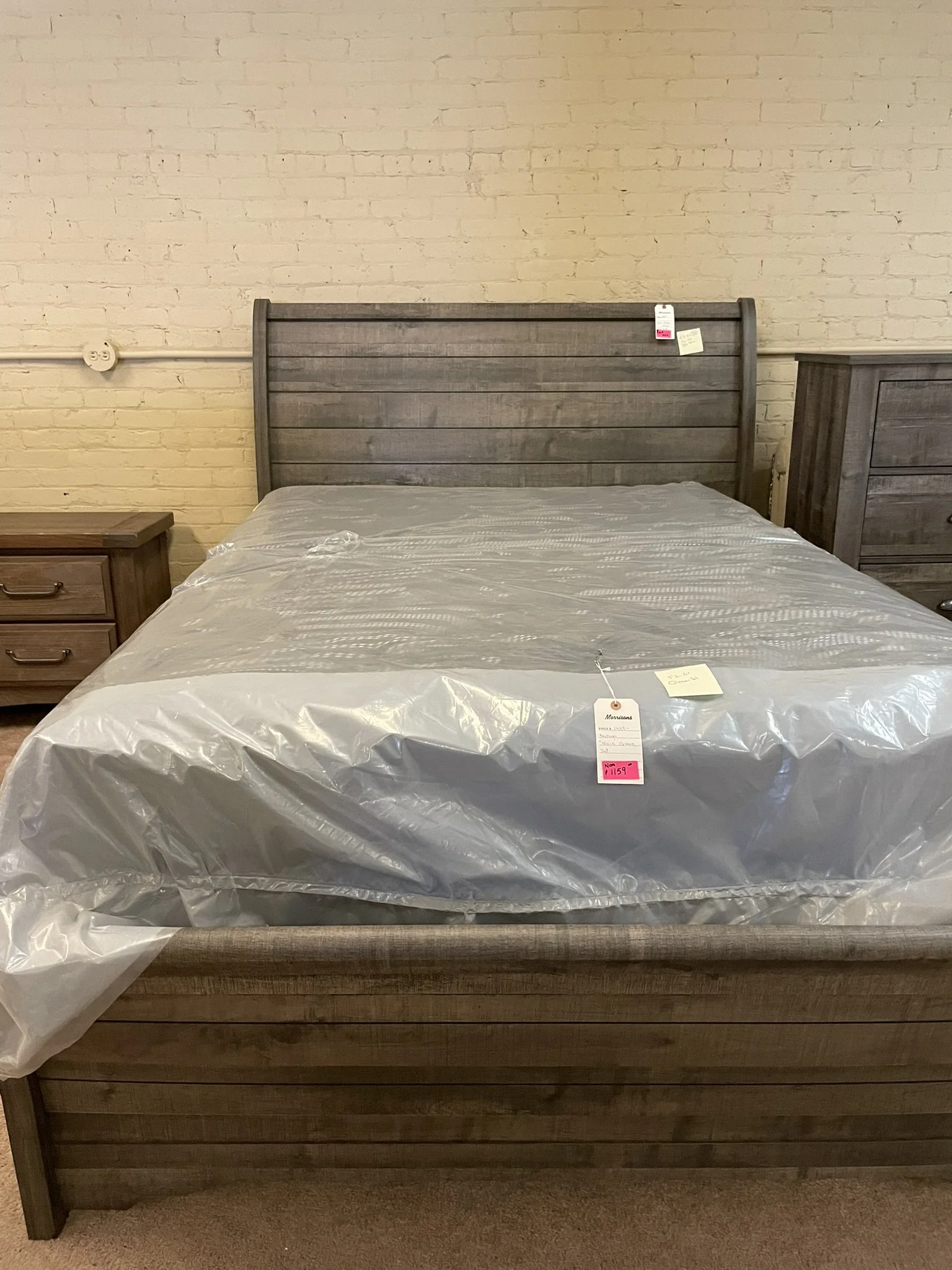 Gray Sleigh bed With Dresser and Mirror B100 Crownmark F3-62 F3-63 F3-64