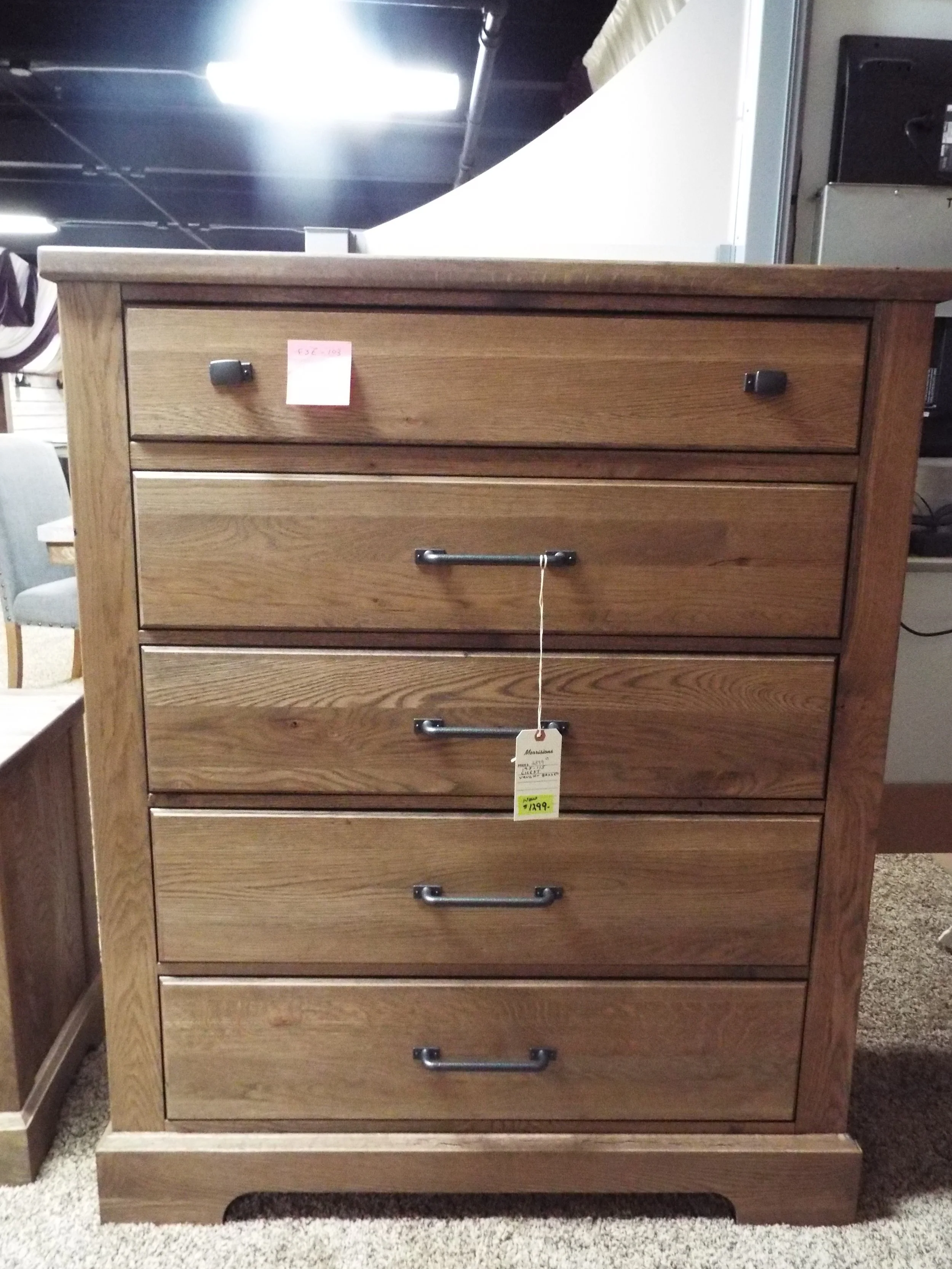 Vaughn Bassett Chest 195-115 F3E-103