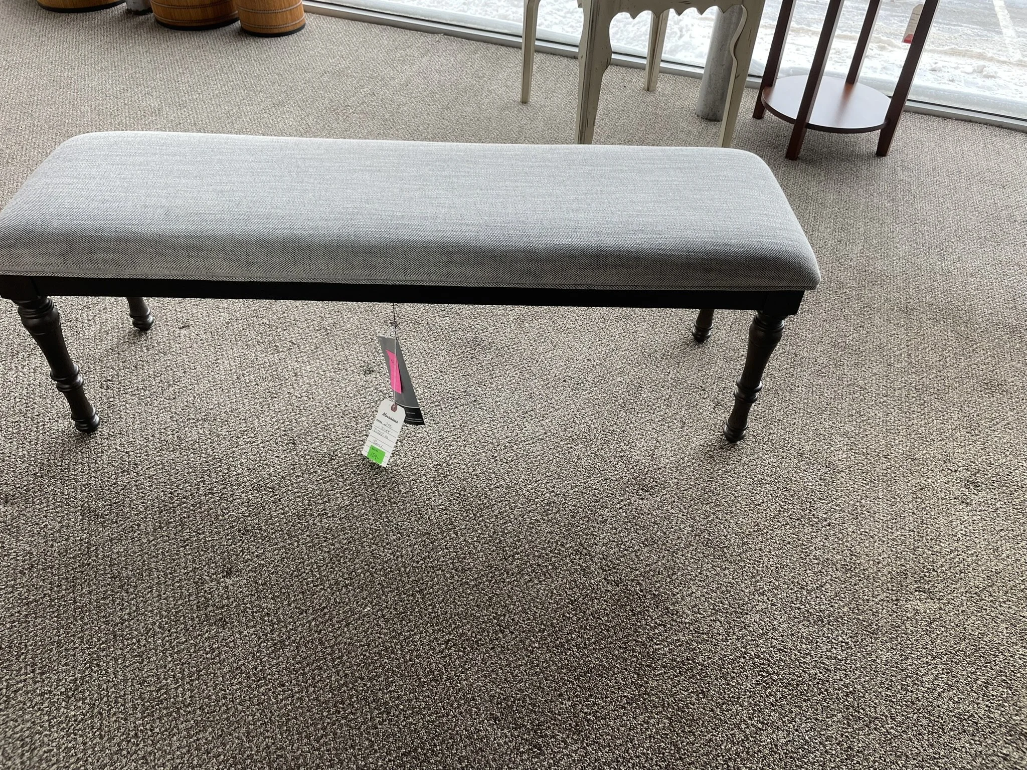 Ashley Bench Ottoman D722-00 M62