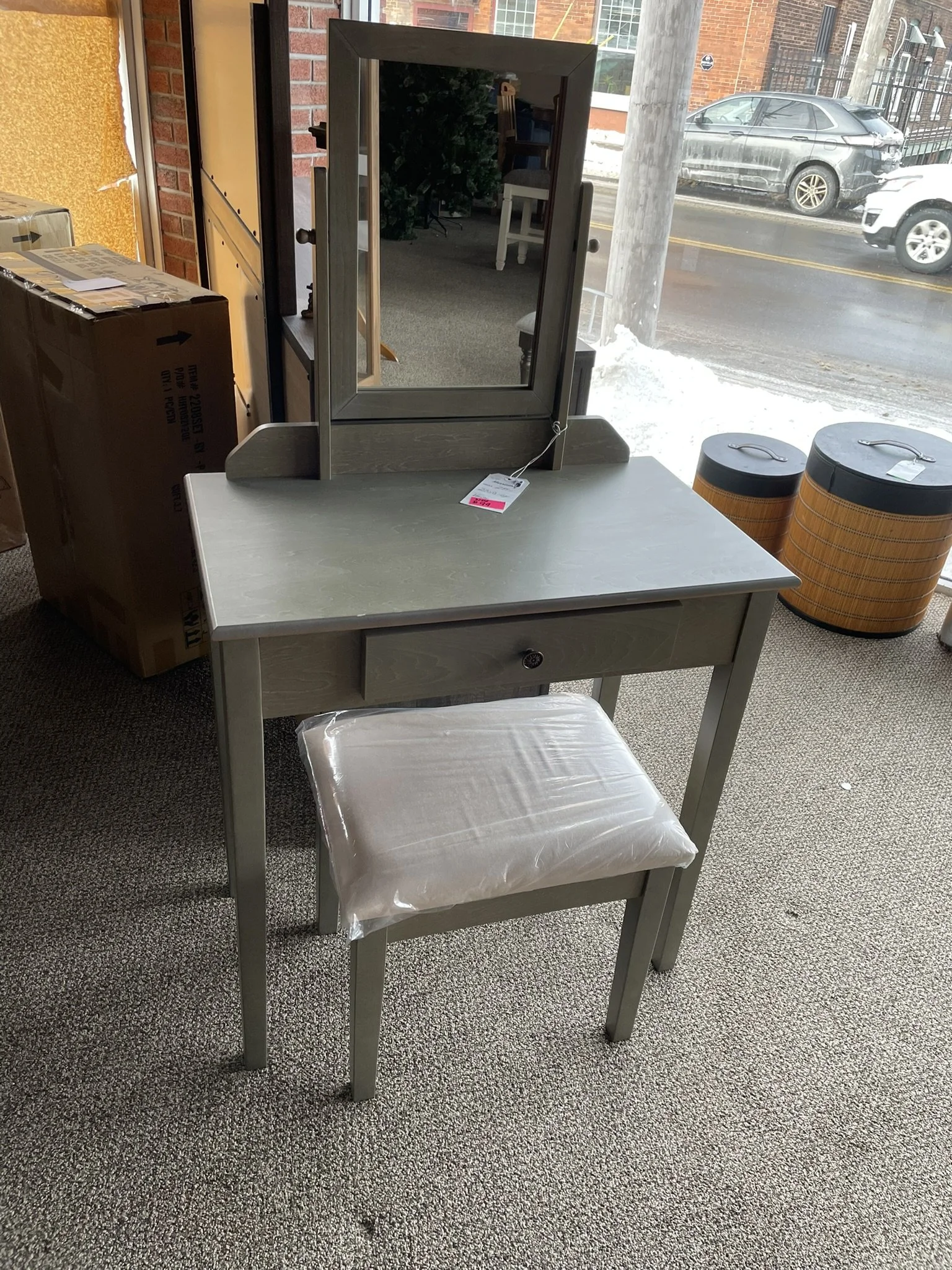 Crownmark Iris Gray Vanity 2208-GY  M58 M68