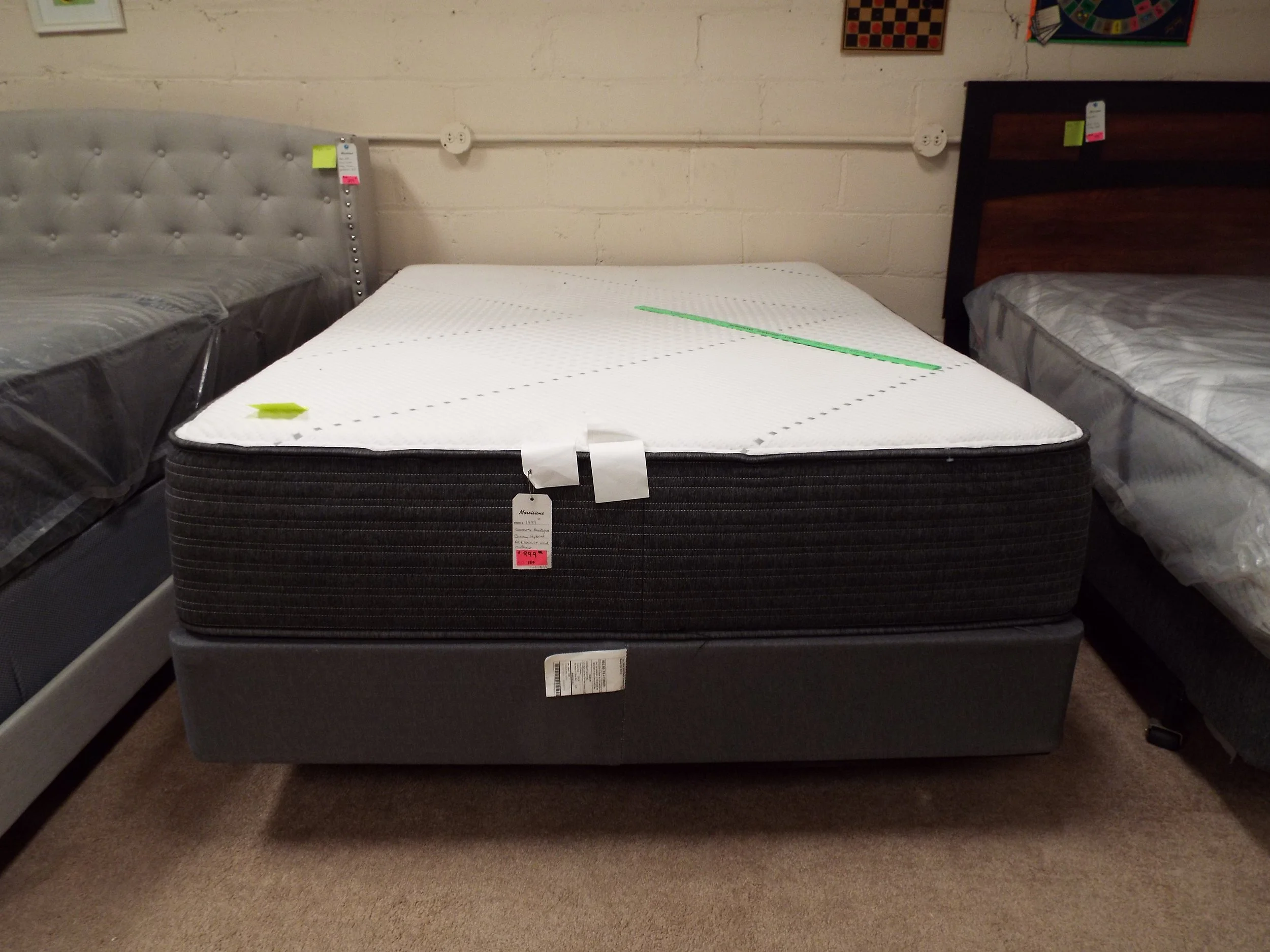 Simmons Beauty Rest Queen Hybrid BR10001P Med F3F-159