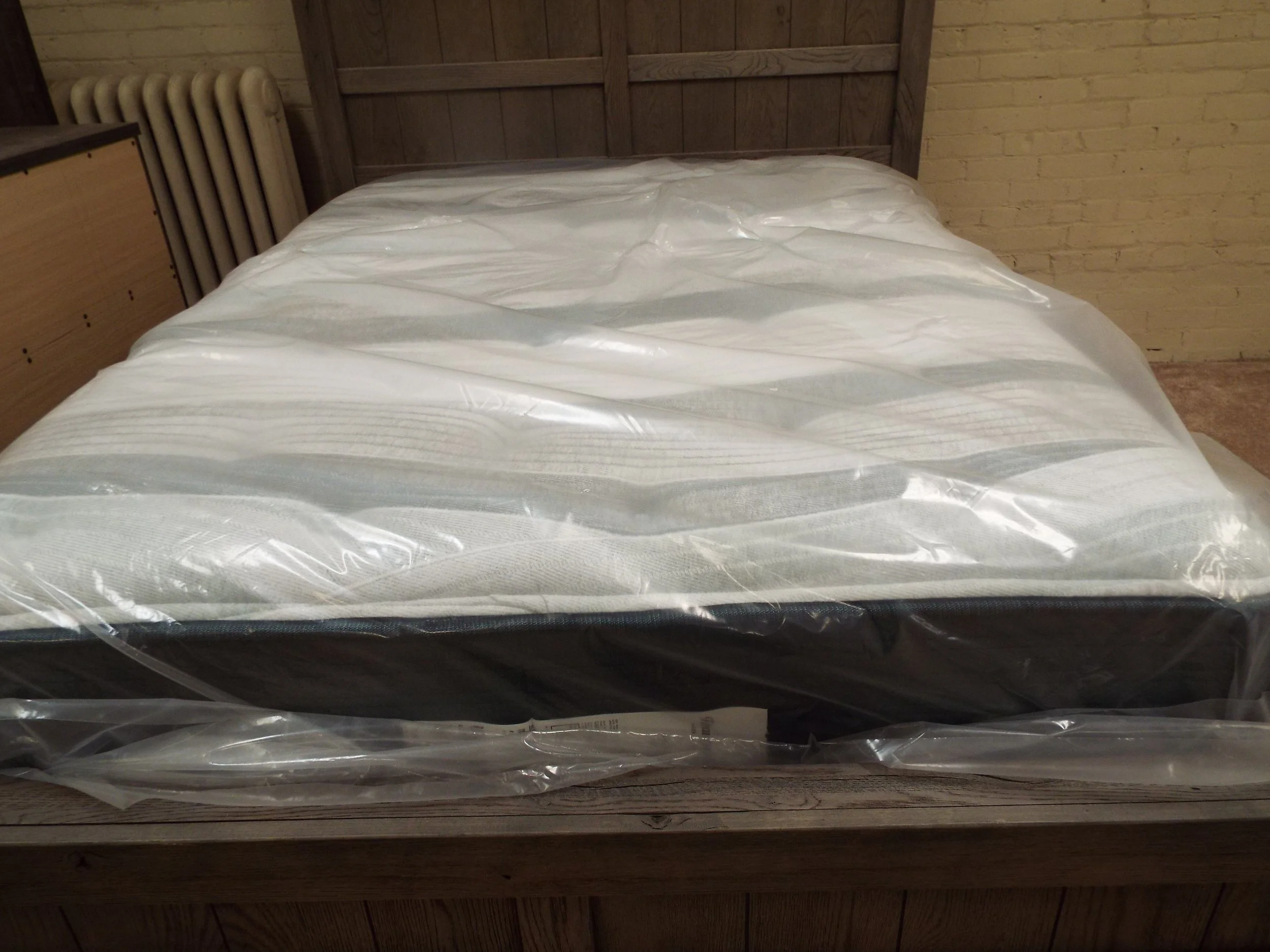 Beauty Rest Full/Double Mattress and Box Spring Harmony Lux Anchor Island Plush F3-70