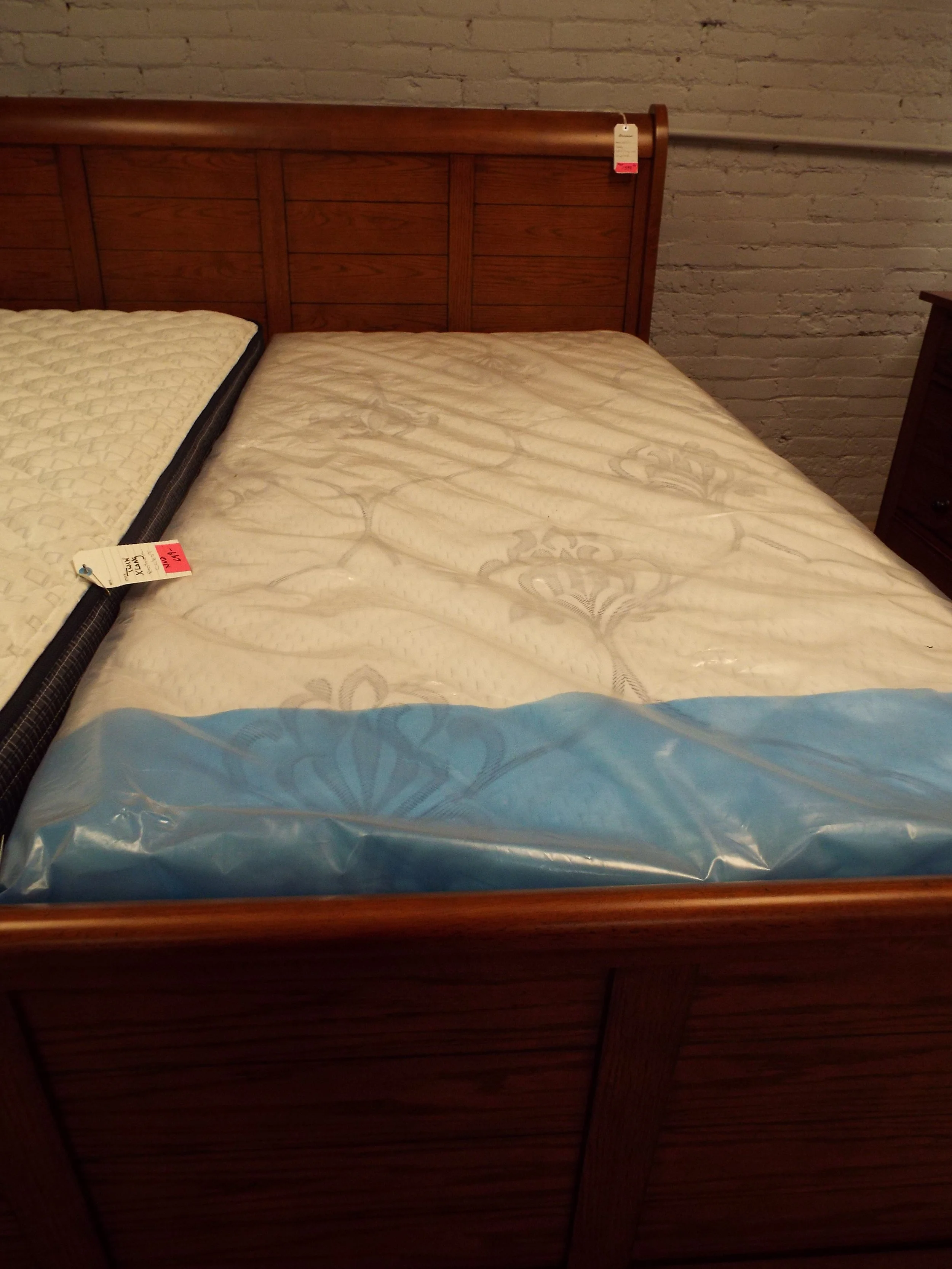 Restonic Arcadia Firm Twin XL Mattress & Box Spring F3-85M