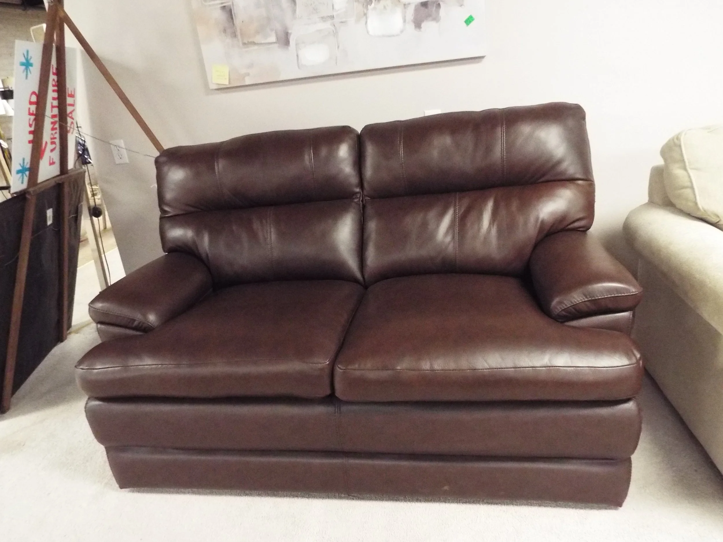 La Z Boy Leather Love Seat 637692 F4-180