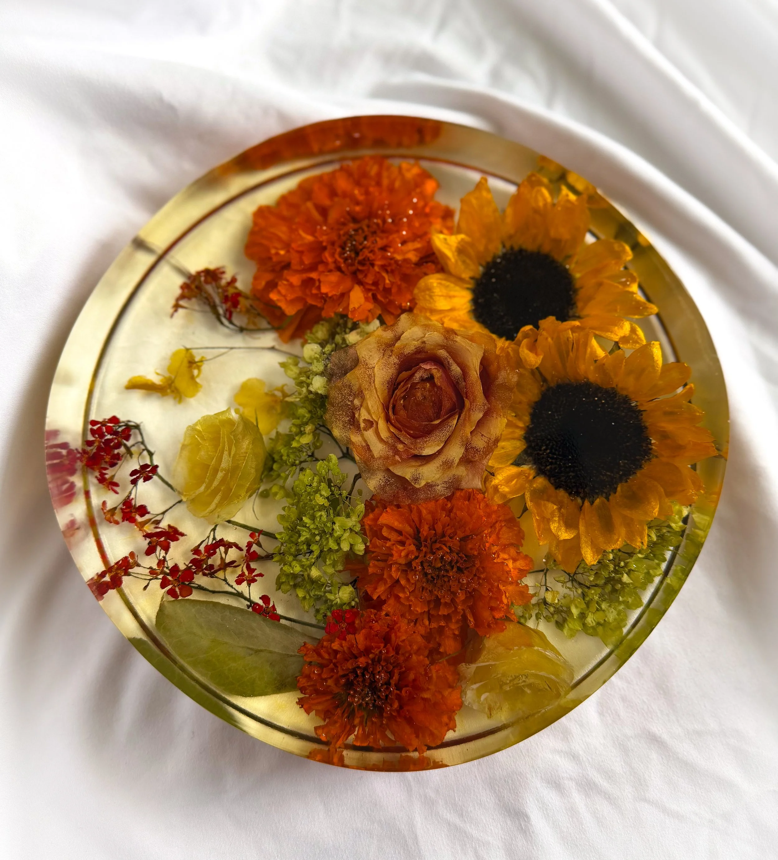Resin flower preservation - circle