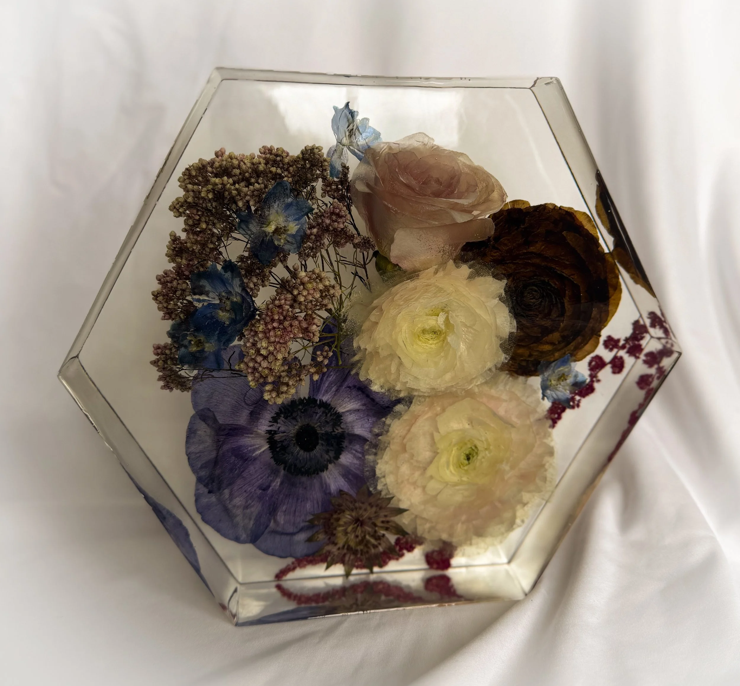 Resin flower preservation - hexagon