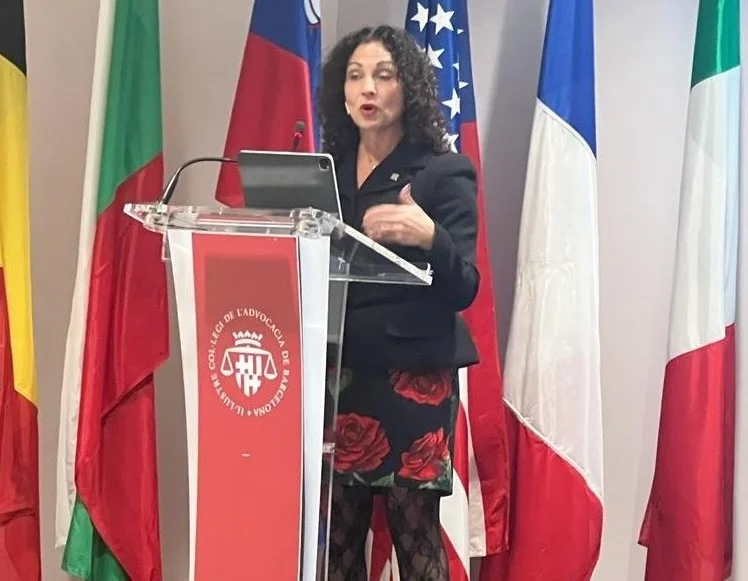 UIA                                                   Union Internationale des Avocats