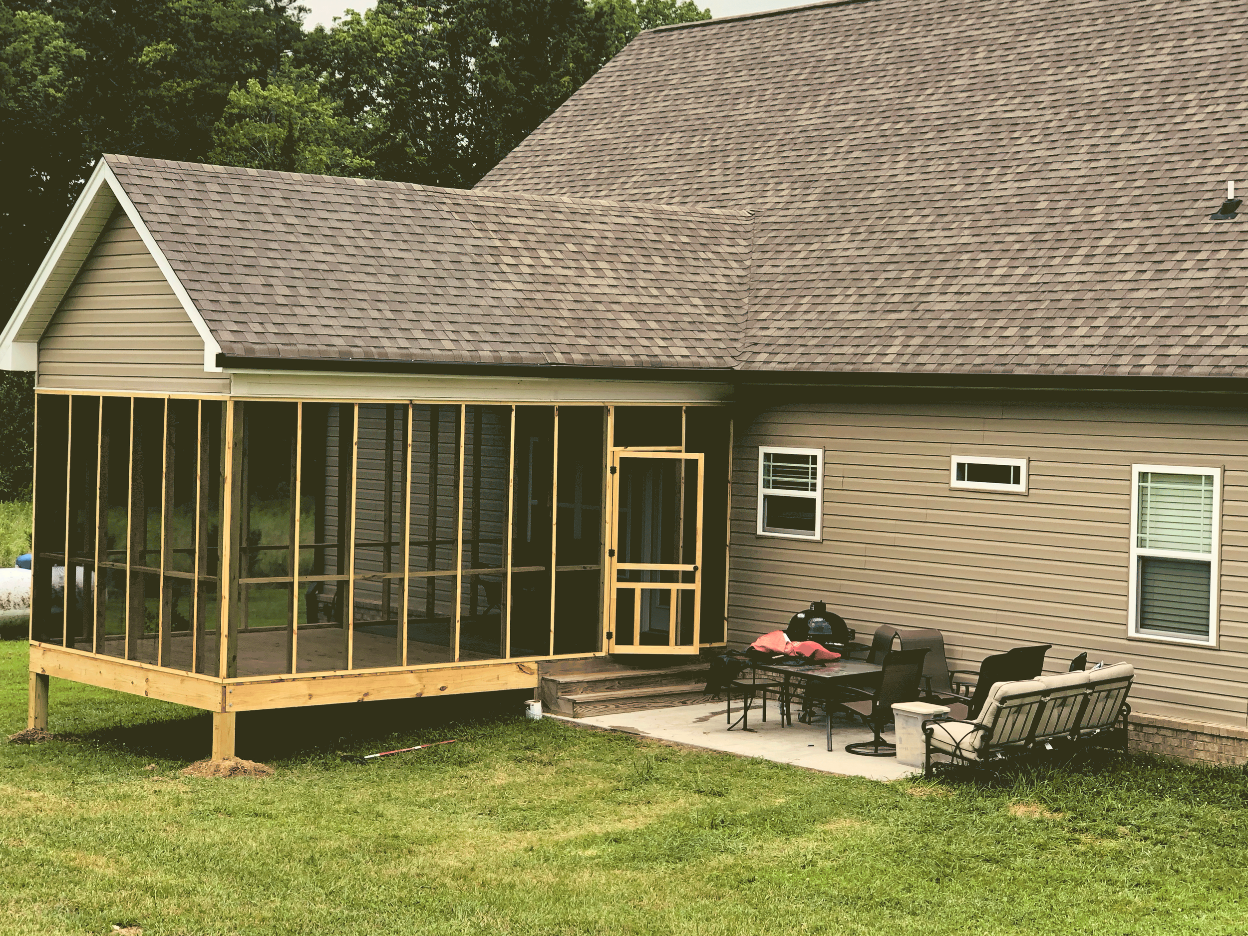 Screen-porch-1-4.png
