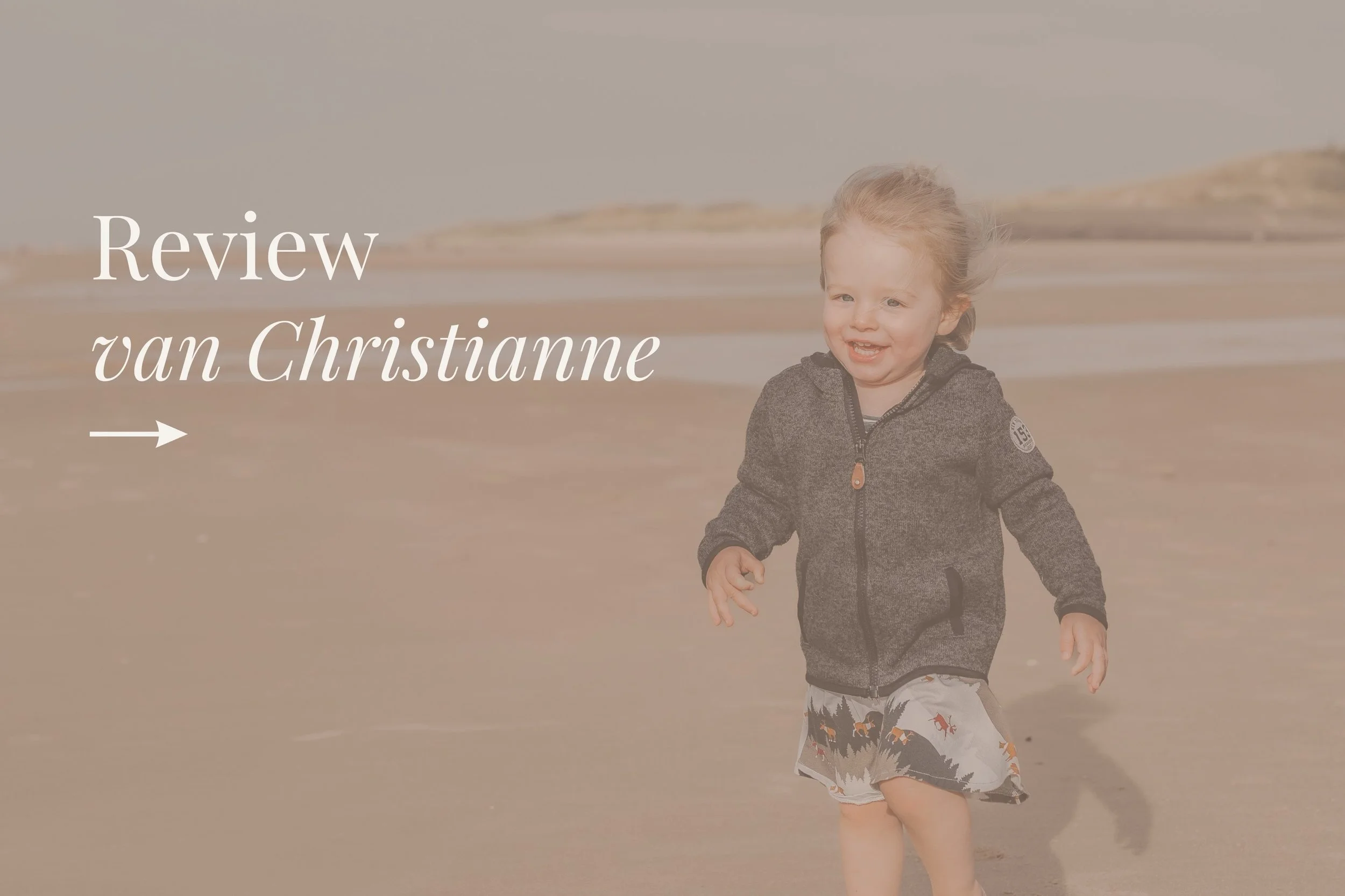 Dankjewel voor je ontzettend mooie en lieve review, lieve Christianne! 🤍🥹

&ldquo;Wij hebben een shoot in de Loonse en Drunense duinen met Kim gedaan met onze kinderen, destijds 3,5 jaar, 2 jaar en een half jaar oud (2021)

Vlak voordat we emigreer