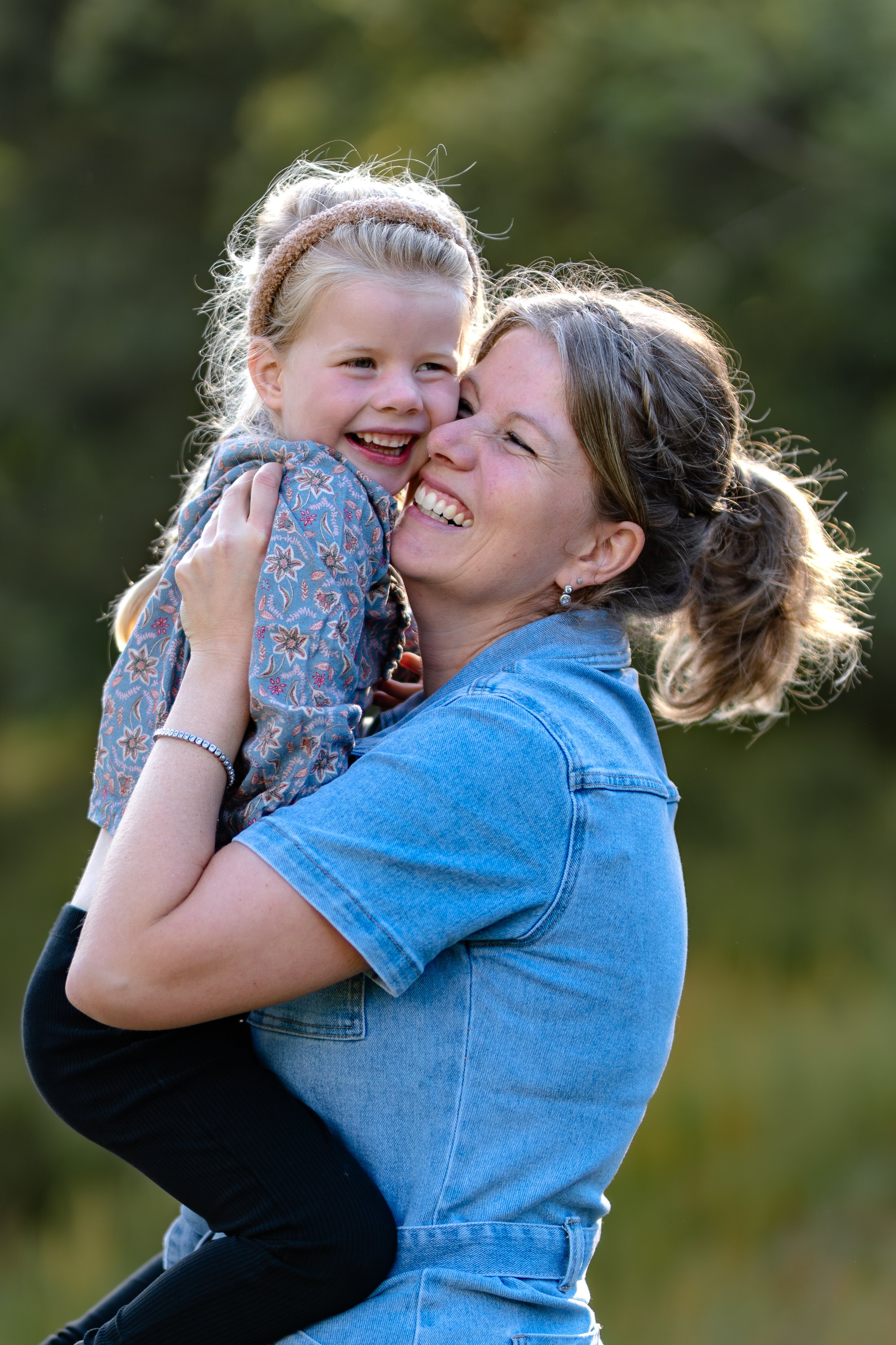 gezinsfotografie neurodiverse kinderen op locatie Moments by Kim Breda
