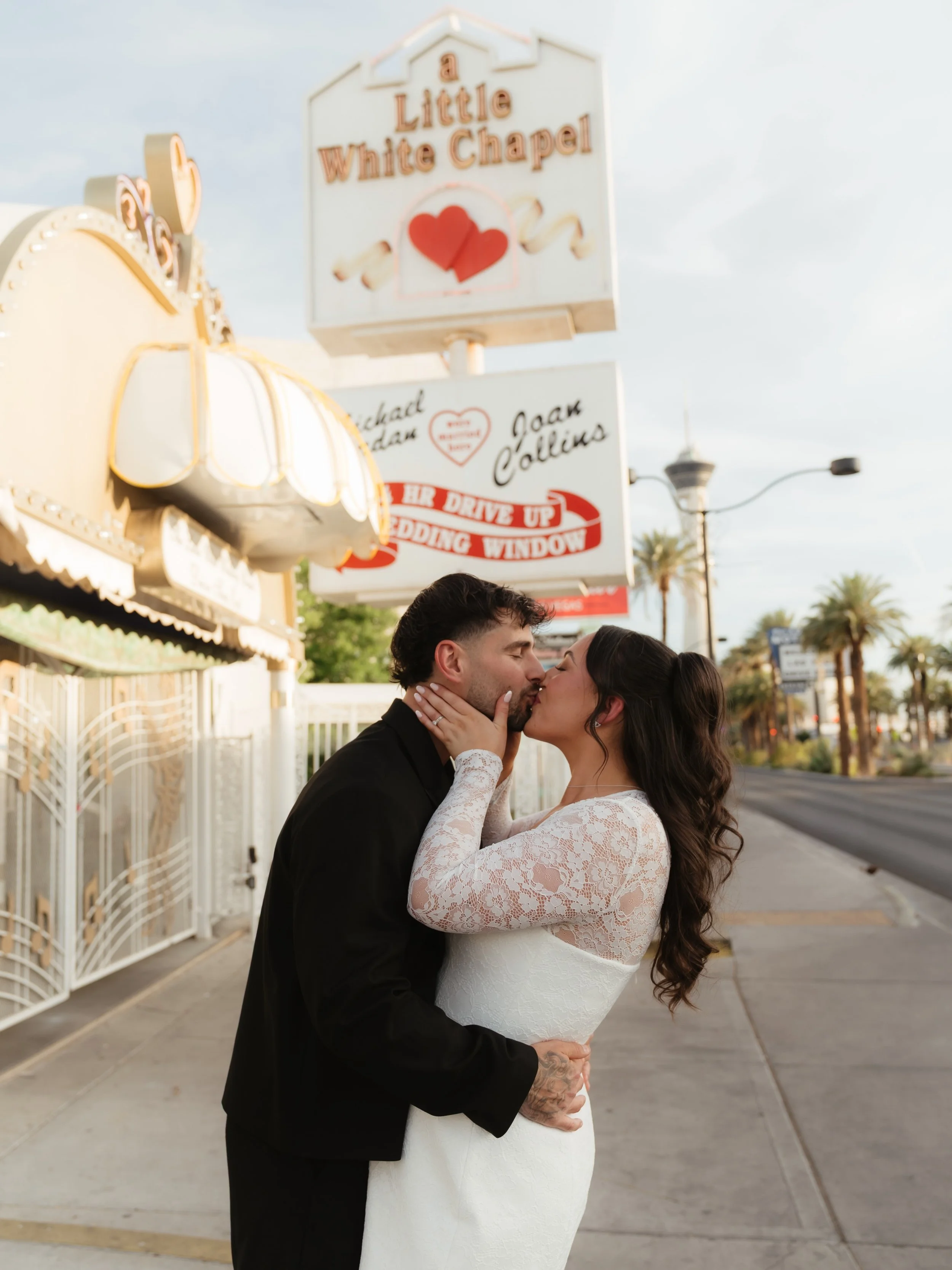 Chasing golden hour sunsets and Vegas city lights with two of the most down to earth people on earth 🪩🤍 @gabyfinlay &amp; jordan might be the ones who finally make me visit the uk 🇬🇧 I couldn&rsquo;t be more obsessed with these photos &amp; their