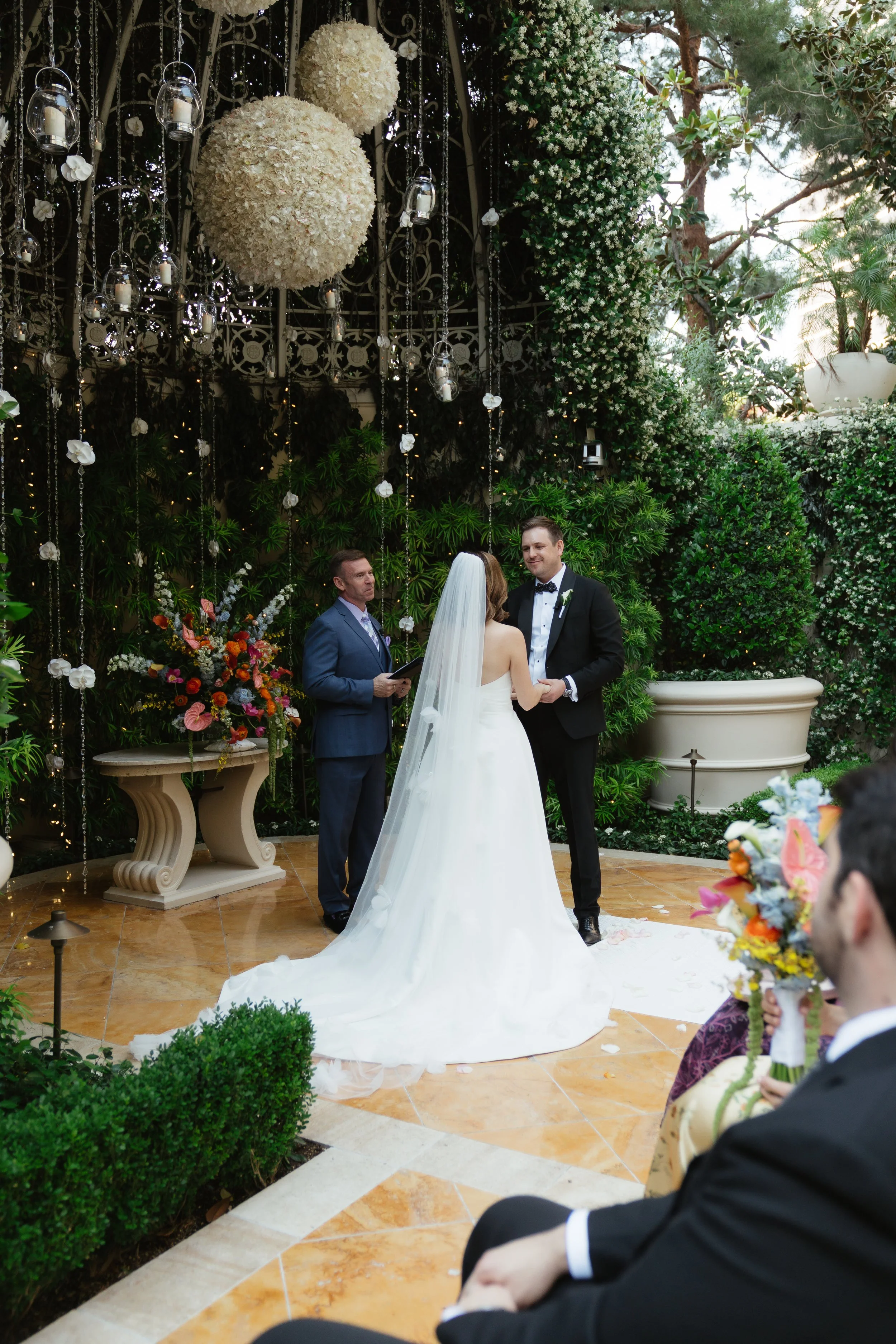 encore-las-vegas-wedding-portraits.jpg